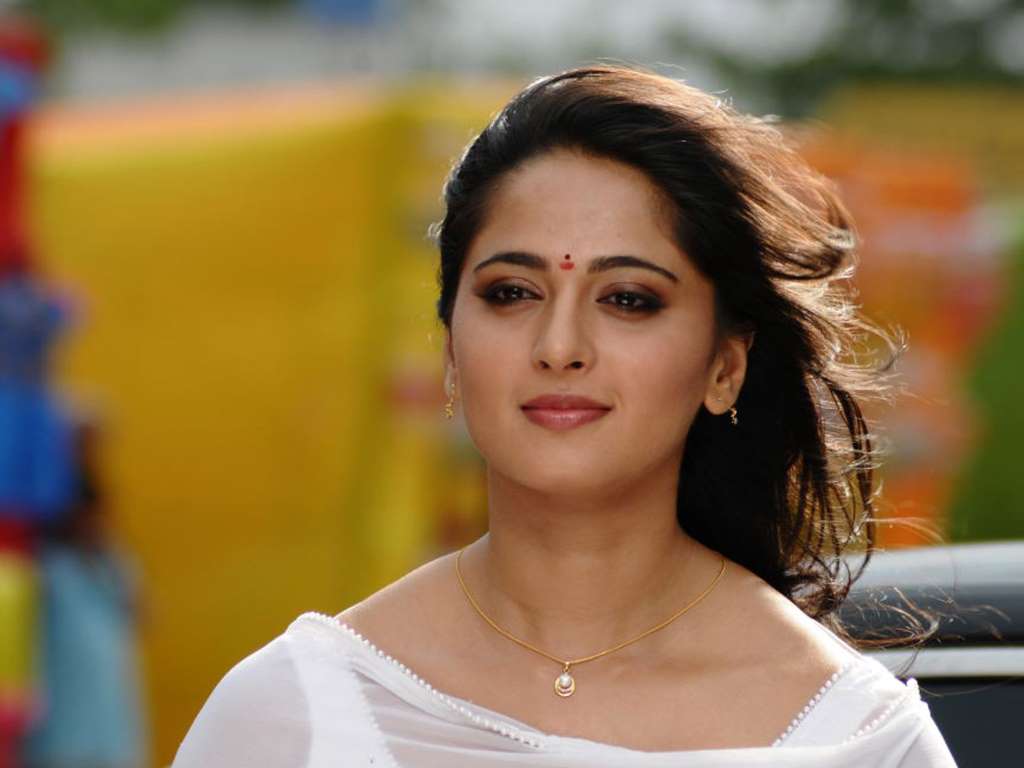 Hot Wallpapers India Group - Anushka Shetty , HD Wallpaper & Backgrounds