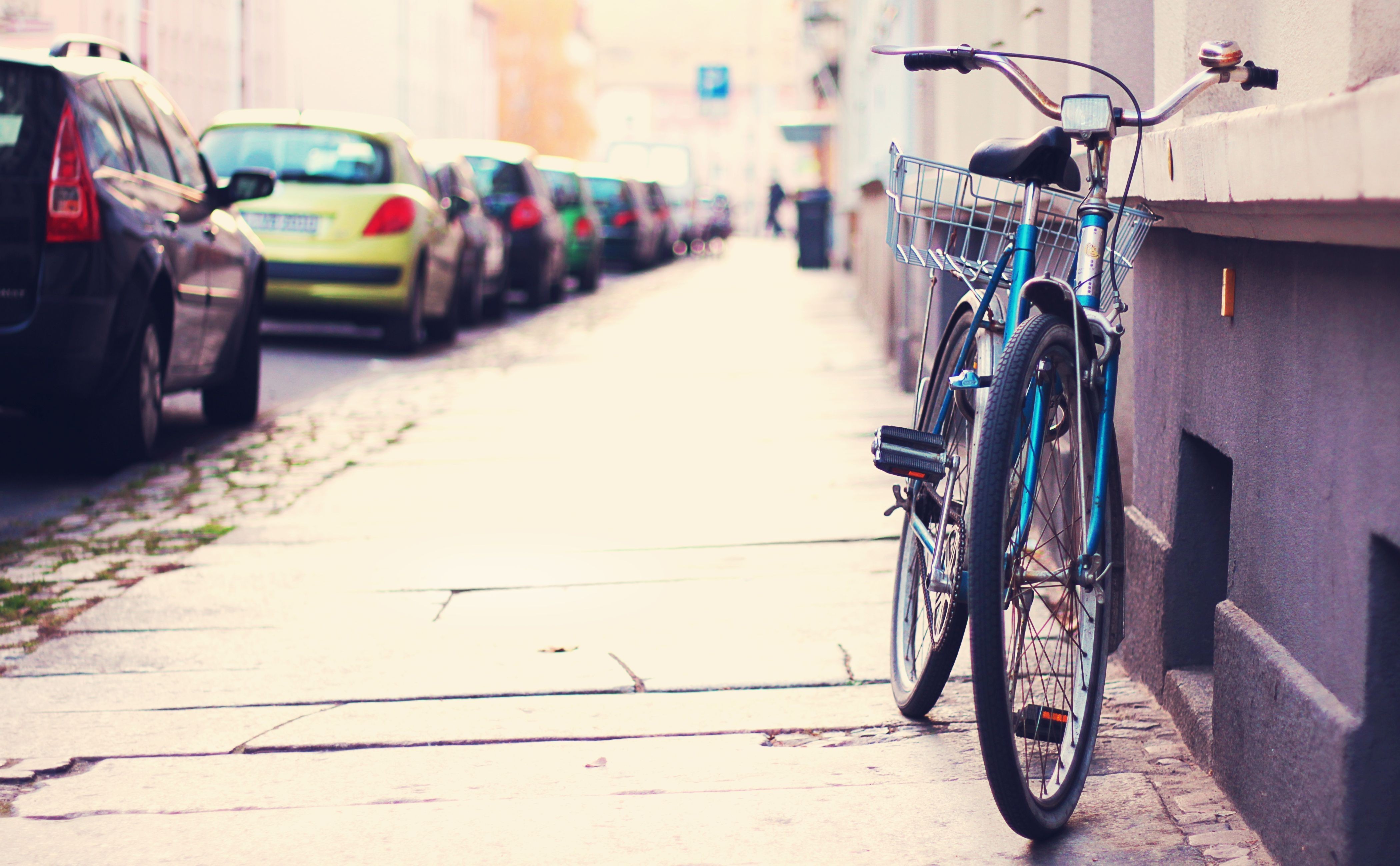 Bicycles Parking Shift Streets Wallpaper - Hd Wallpapers Of Bicycle , HD Wallpaper & Backgrounds