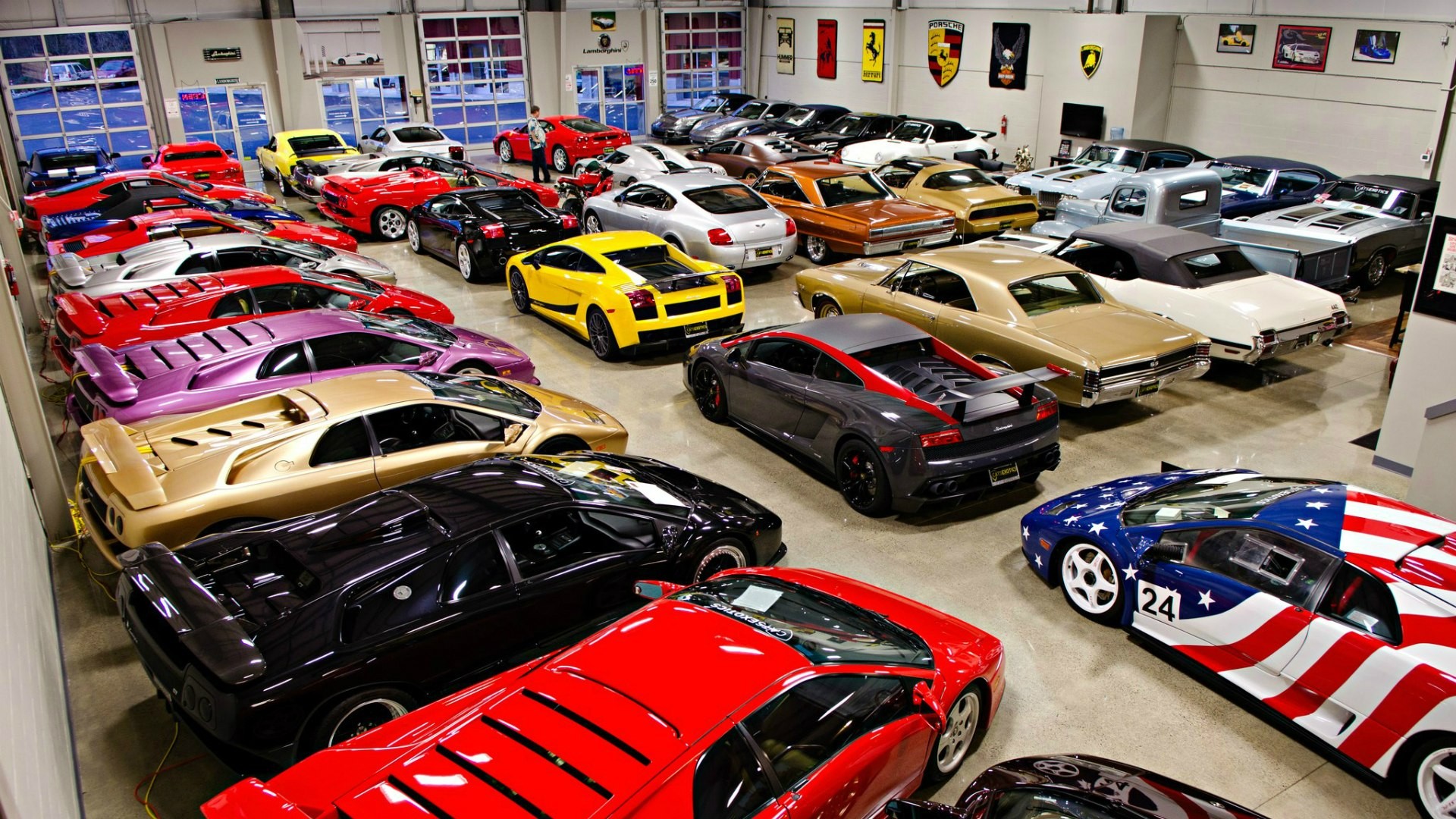 Wallpaper Cars - Garage Full Of Lamborghinis , HD Wallpaper & Backgrounds