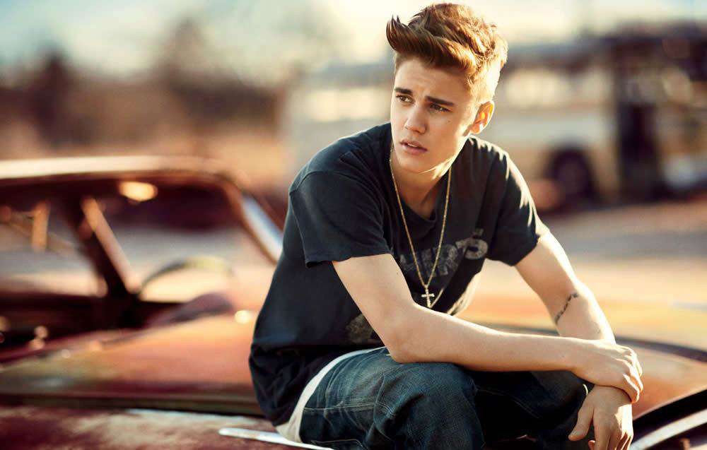 Justin Bieber Wallpaper Latest Justin Bieber Wallpaper - Justin Bieber In Boyfriend Song , HD Wallpaper & Backgrounds