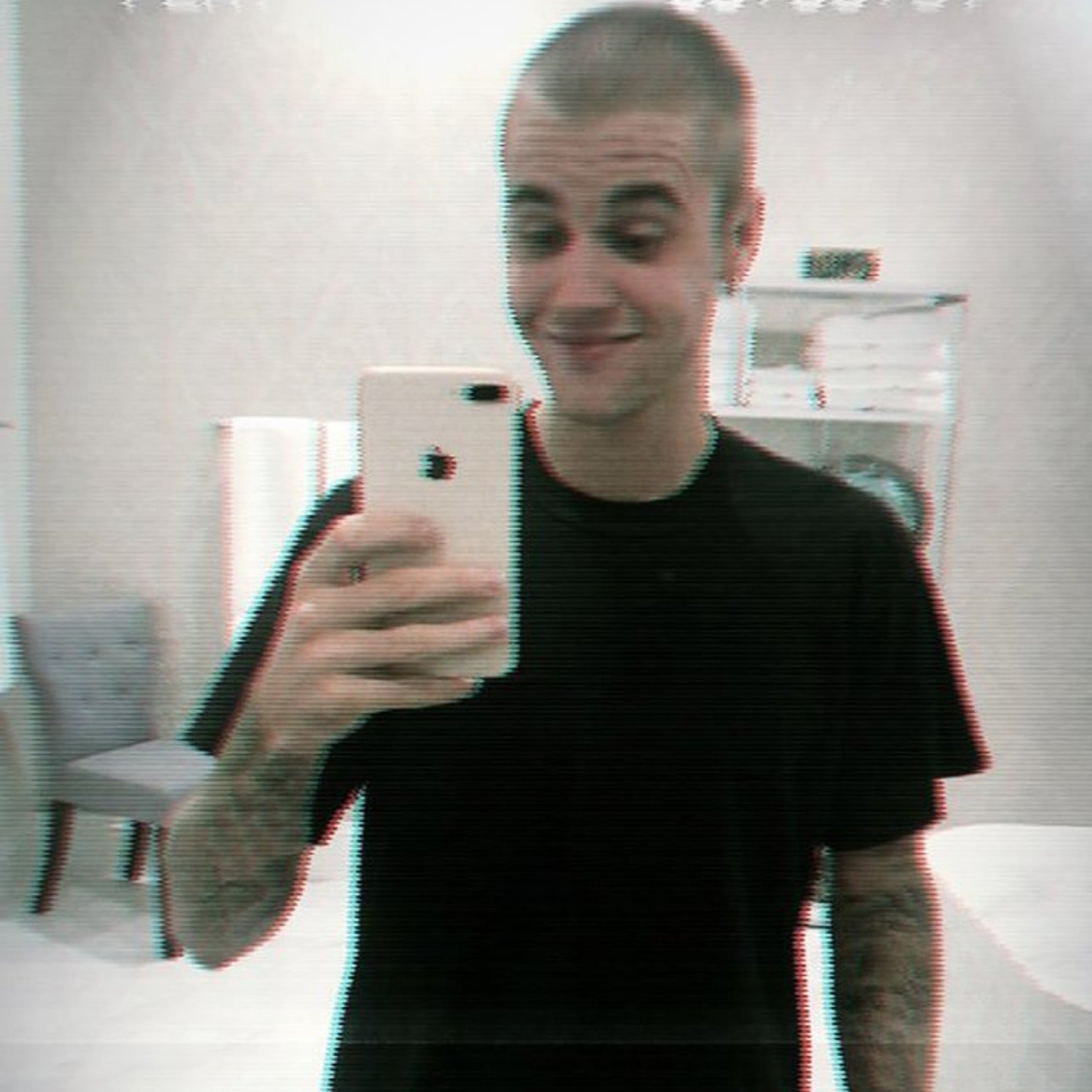 Justin Bieber Boyfriend Hairstyle E29da4 4k Hd Desktop - Justin Bieber Shaved Head Blonde , HD Wallpaper & Backgrounds