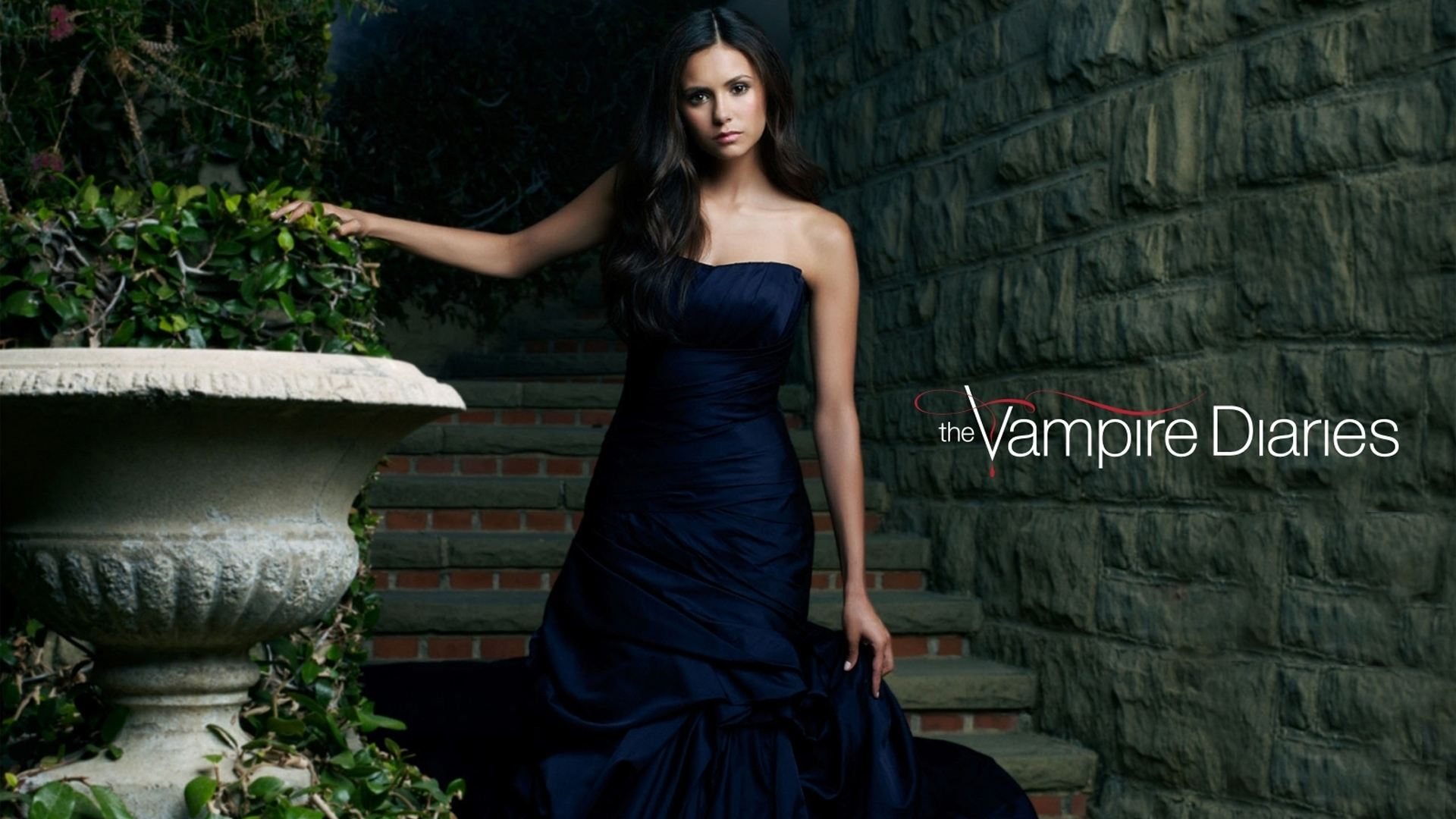 Vampire Diaries Actress - Nina Dobrev Vampire Diaries Season 2 , HD Wallpaper & Backgrounds