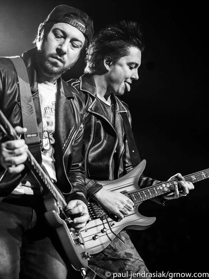 Zacky And Synyster*-* - Rock Concert , HD Wallpaper & Backgrounds