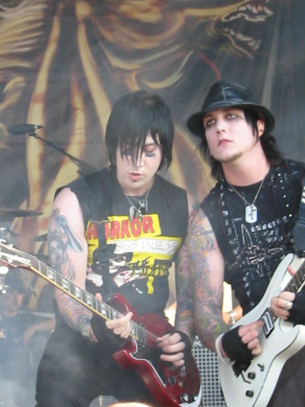 Zacky Vengeance Images Zacky And Syn Hd Wallpaper And - Zacky Vengeance And Synyster Gates , HD Wallpaper & Backgrounds