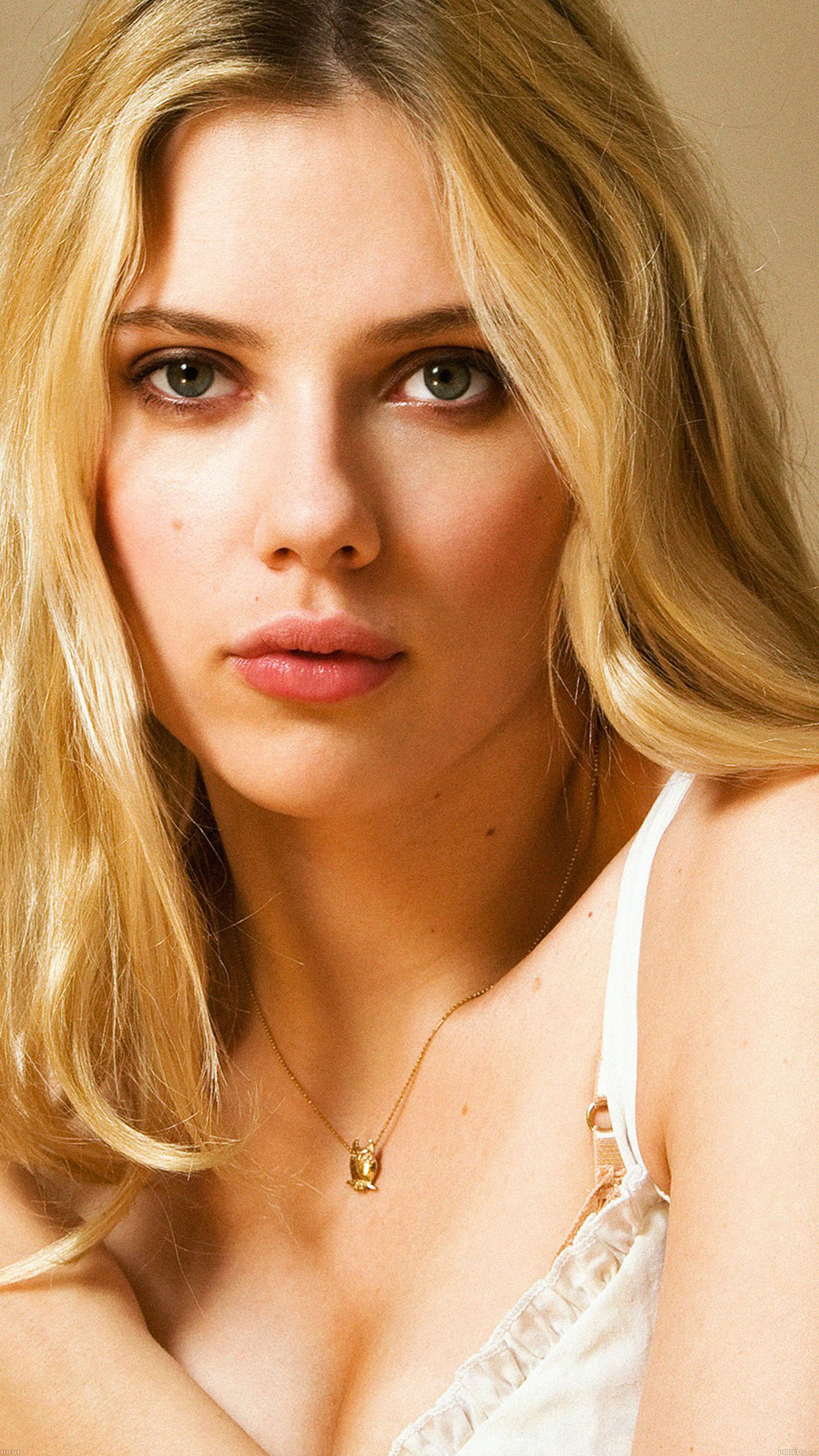 Iphone 7 Plus - Scarlett Johansson Most Beautiful Women Hollywood , HD Wallpaper & Backgrounds