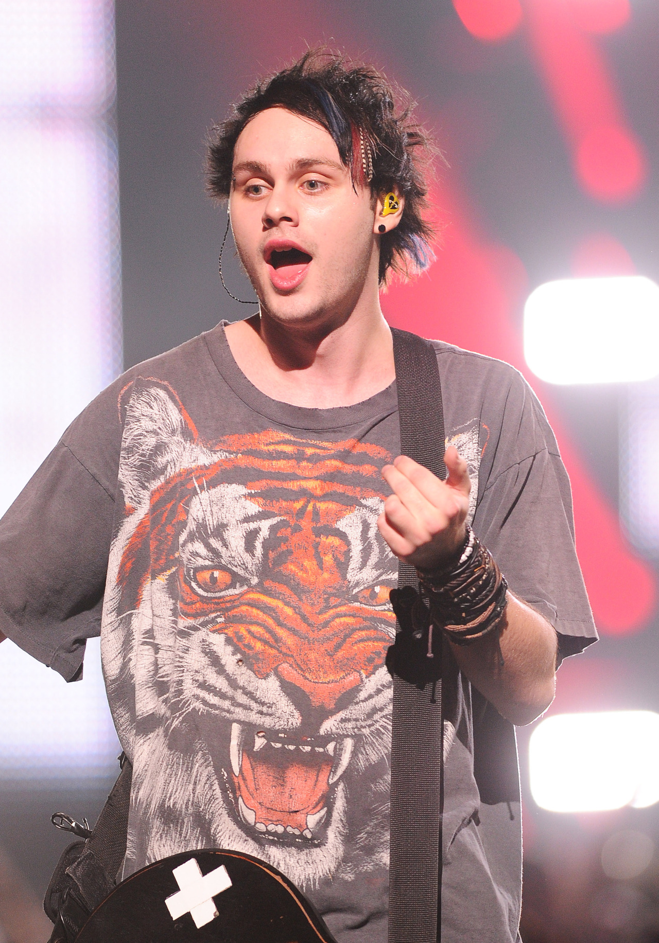 Michael Clifford Images Vevo Certified Live Hd Wallpaper - Rock Concert , HD Wallpaper & Backgrounds