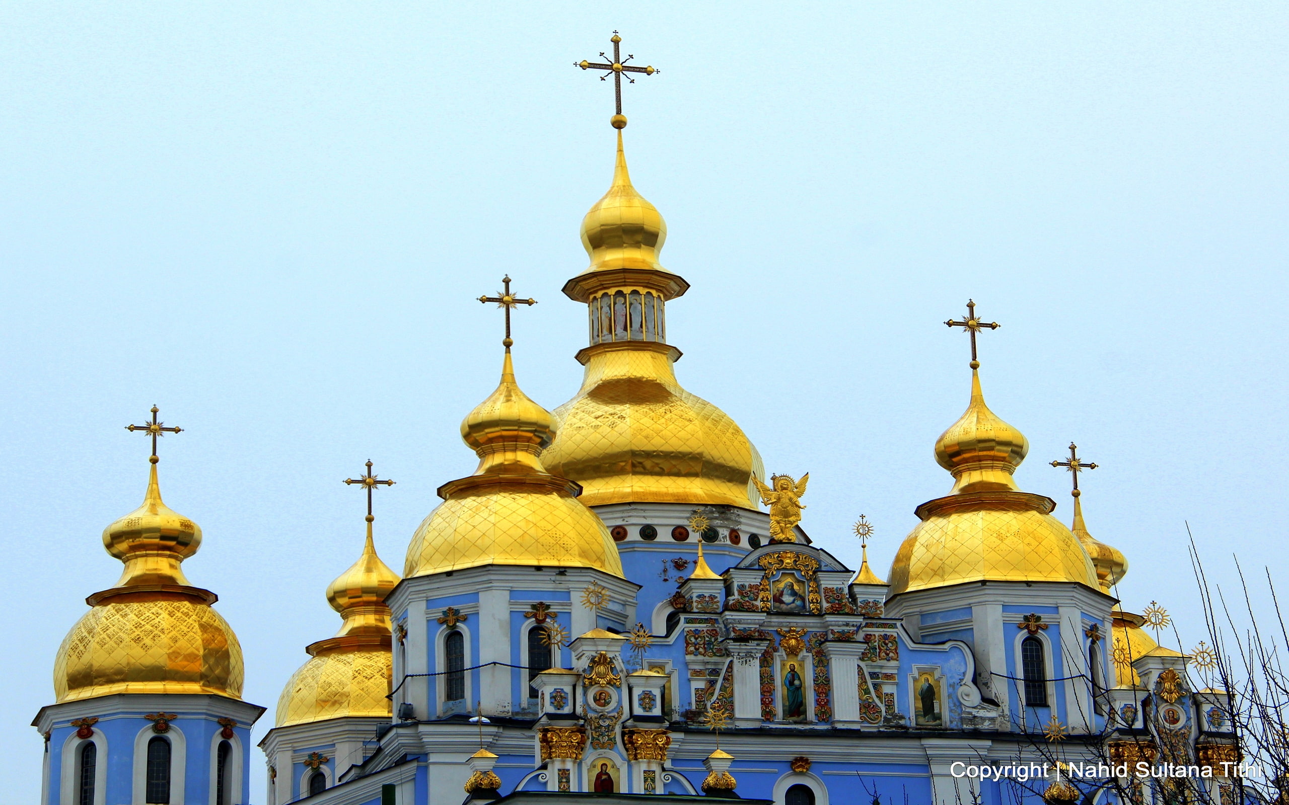 Golden Domes And Stipples Of St - St. Michael's Golden-domed Cathedral , HD Wallpaper & Backgrounds