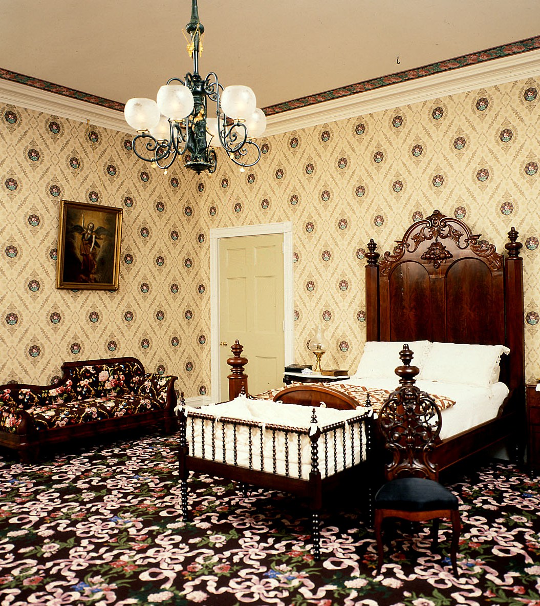 The Painting Is Displayed In The Davis Bedroom In The - Interior Design , HD Wallpaper & Backgrounds