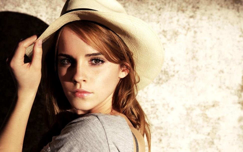 Movie Actress Emma Watson Wallpaper - Emma Watson , HD Wallpaper & Backgrounds