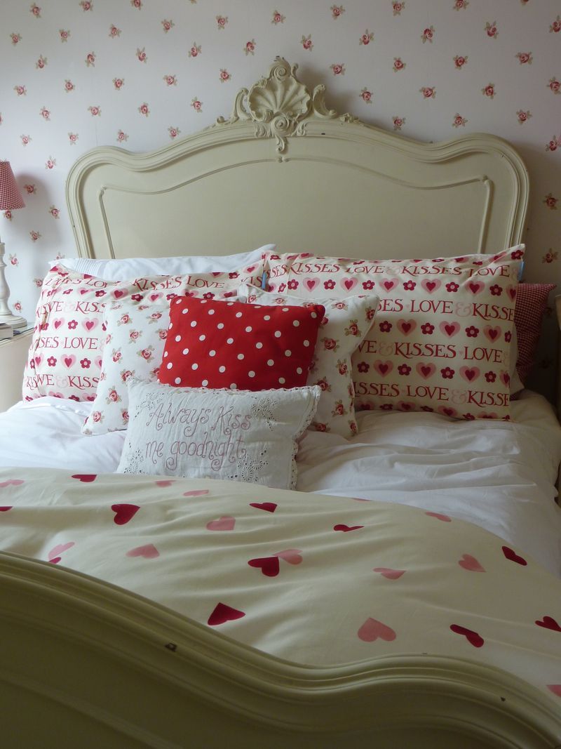 Beautiful Emma Bridgewater Bedding Lavender Cottage, - Bed Frame , HD Wallpaper & Backgrounds