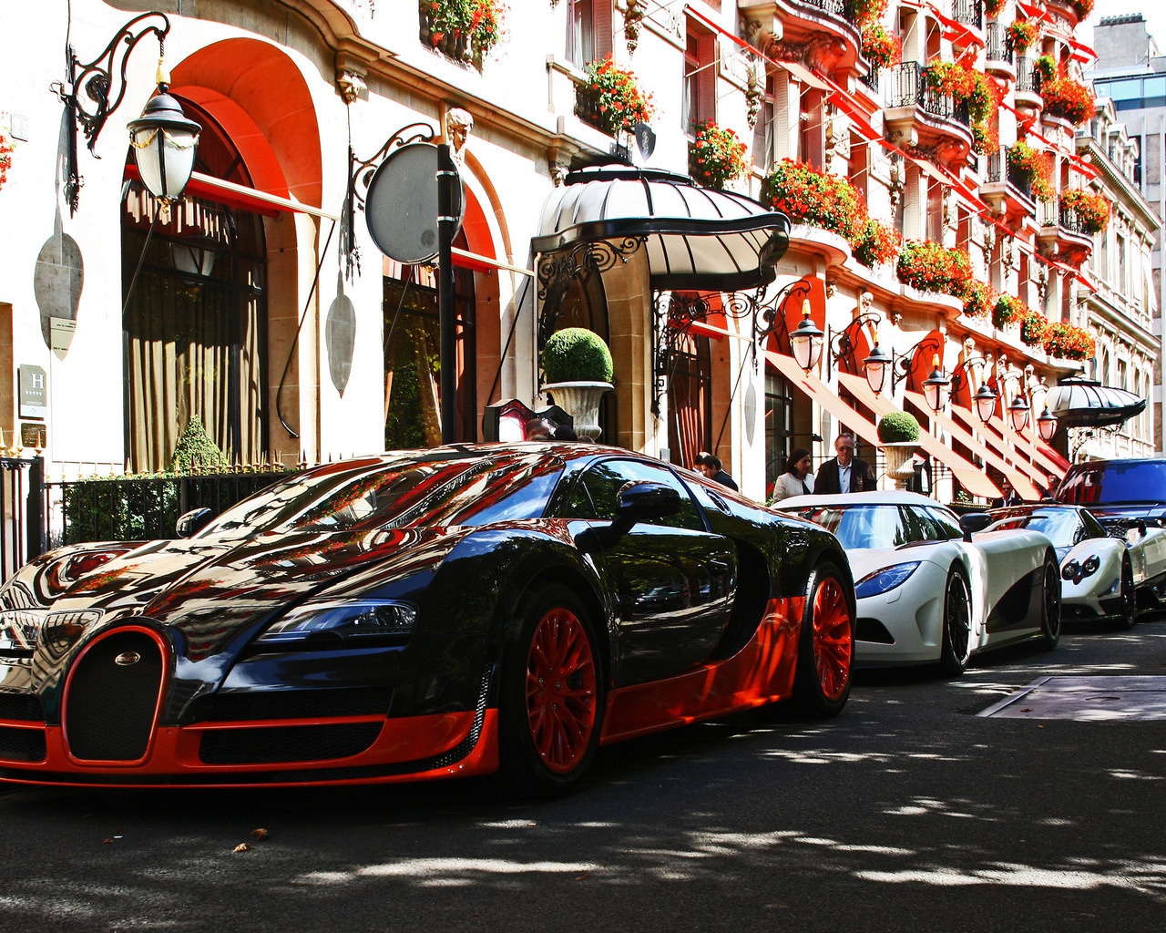 Bugatti-veyron - Plaza Athénée , HD Wallpaper & Backgrounds