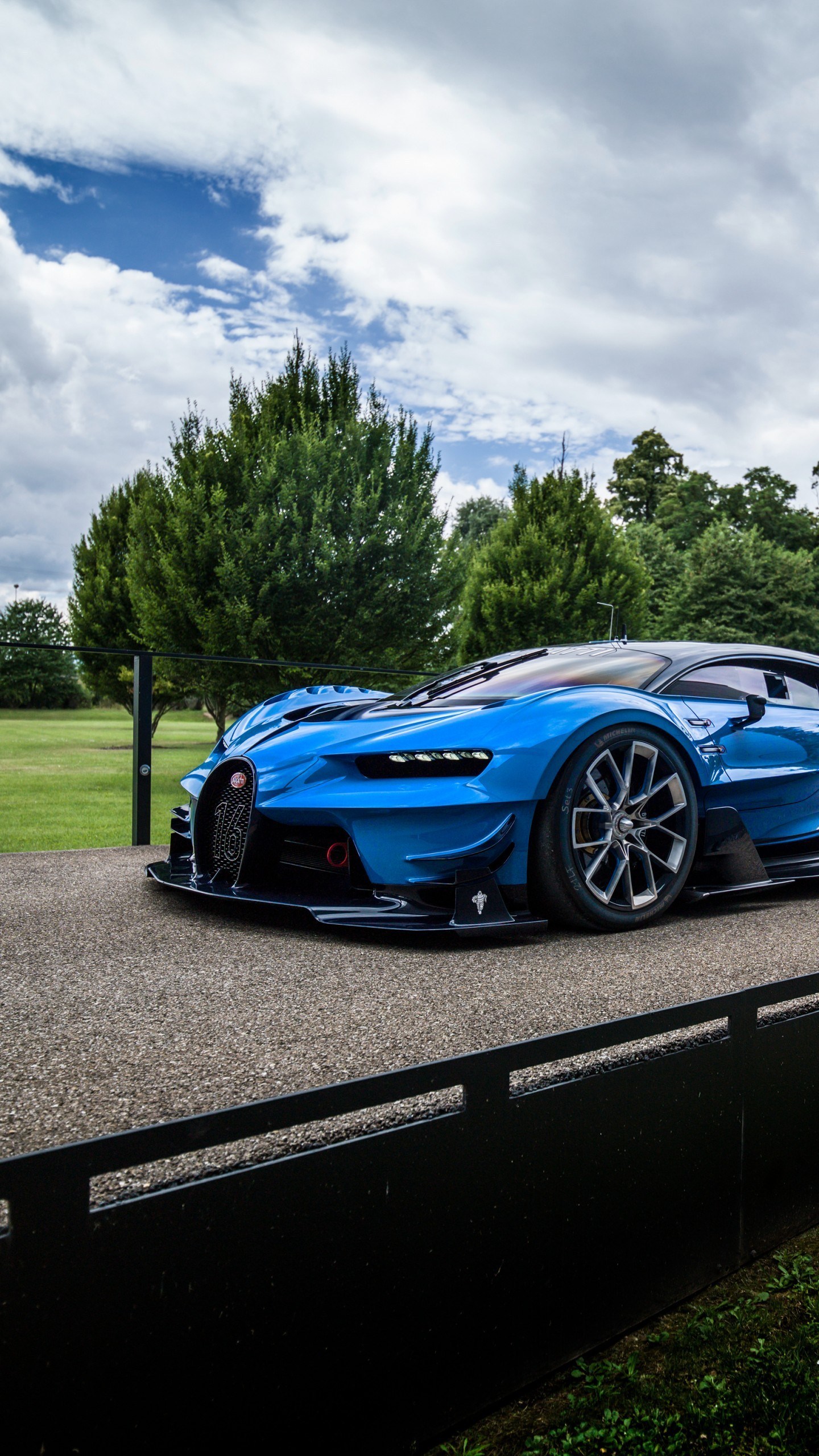 Wallpaper Bugatti Chiron Vision Gran Turismo 4k Ford - Bugatti Chiron Wallpaper Iphone , HD Wallpaper & Backgrounds