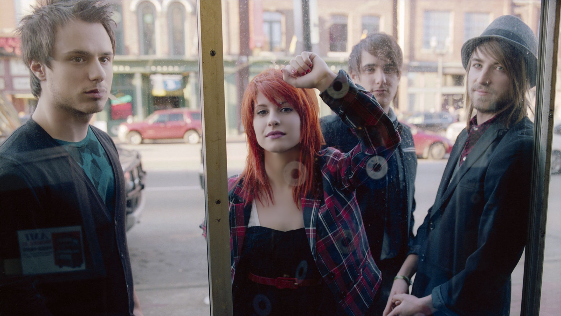 Wallpaper Paramore Street Members Glass City Hayley Williams