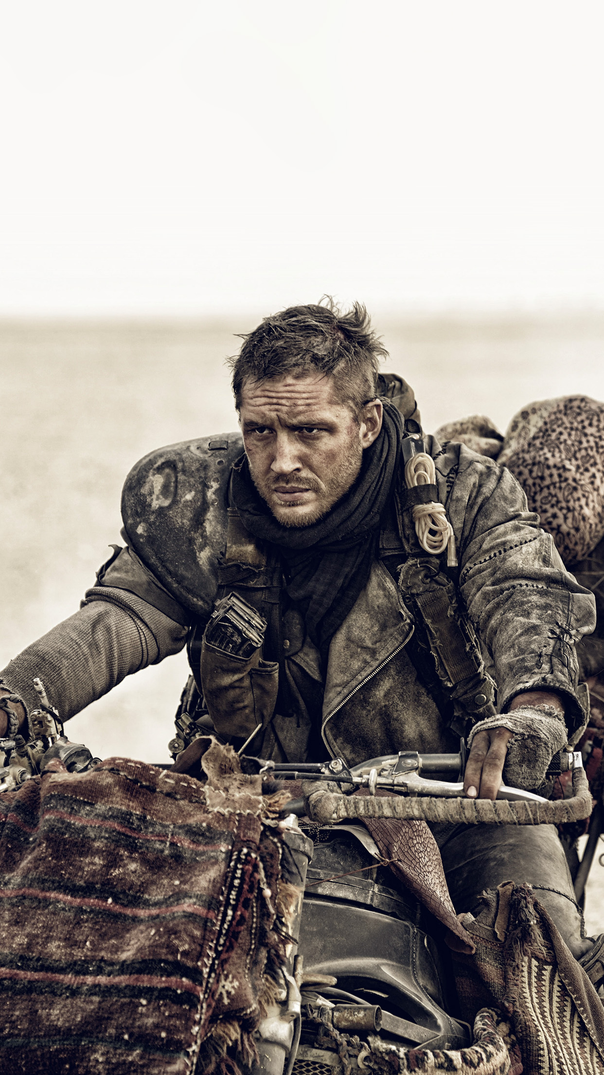 Mad Max Fury Road Max Tom Hardy Film Android Wallpaper - Tom Hardy Mad Max , HD Wallpaper & Backgrounds