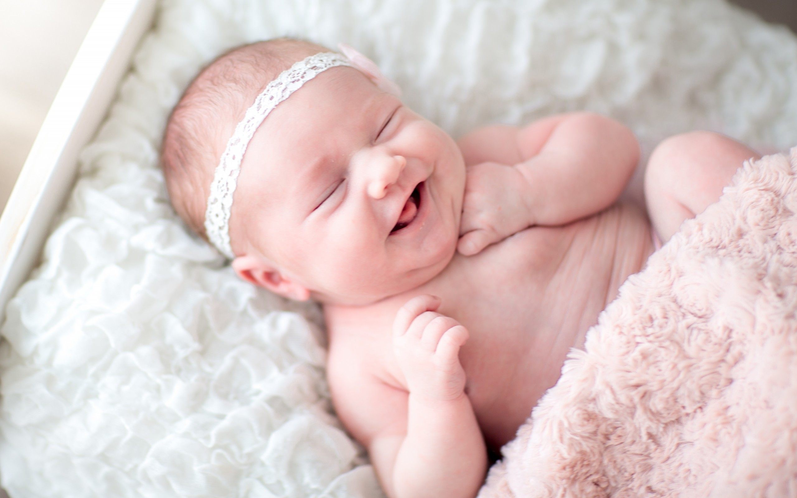 Featured image of post Smile Wallpaper Hd Baby - New collection of pictures, images and wallpapers with baby smile.