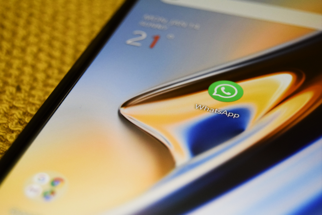 Whatsapp-wallpaper - Mobile Phone , HD Wallpaper & Backgrounds
