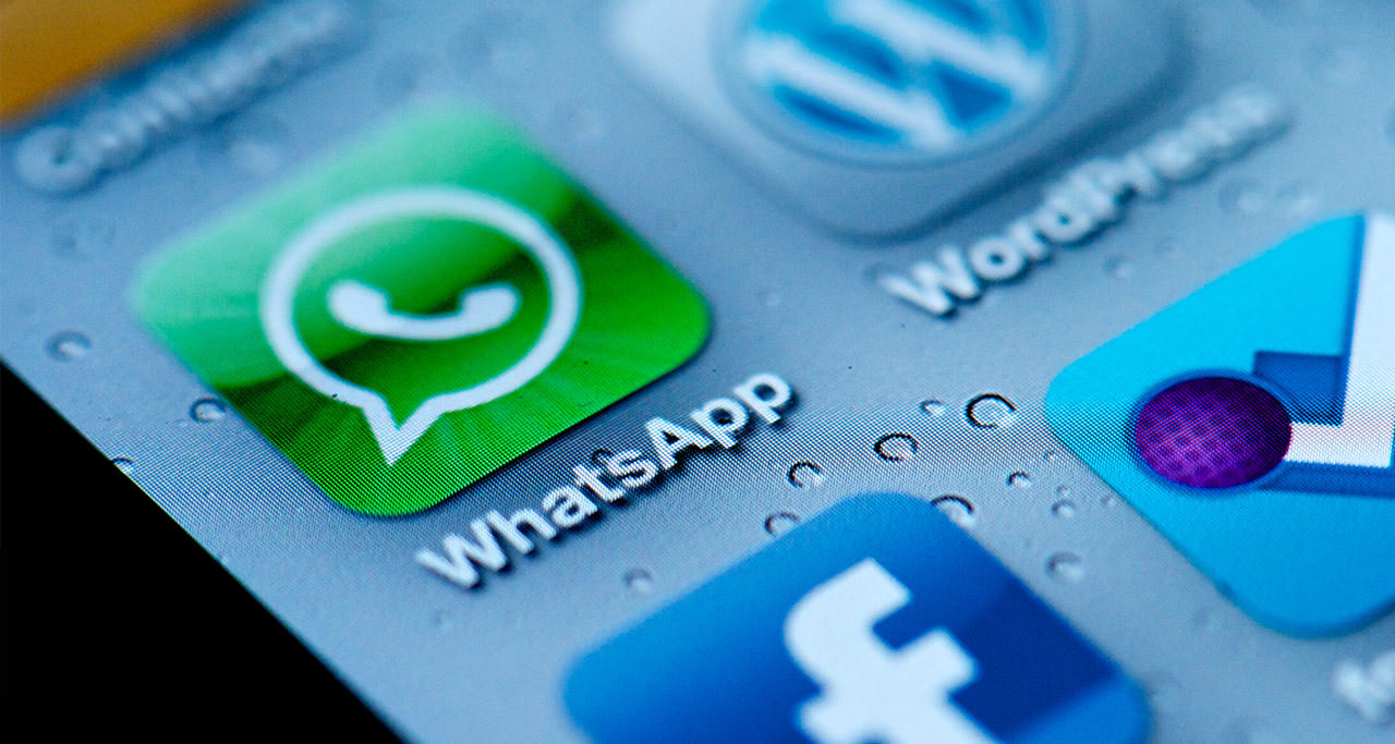 Unfortunately Whatsapp Default Wallpapers Are Quiet - Hate Whatsapp , HD Wallpaper & Backgrounds