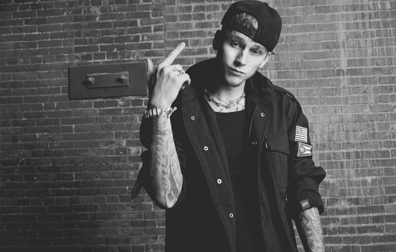 Photo Wallpaper Rap, Bad Boy, Machine Gun Kelly - Bad Boy With Gun , HD Wallpaper & Backgrounds