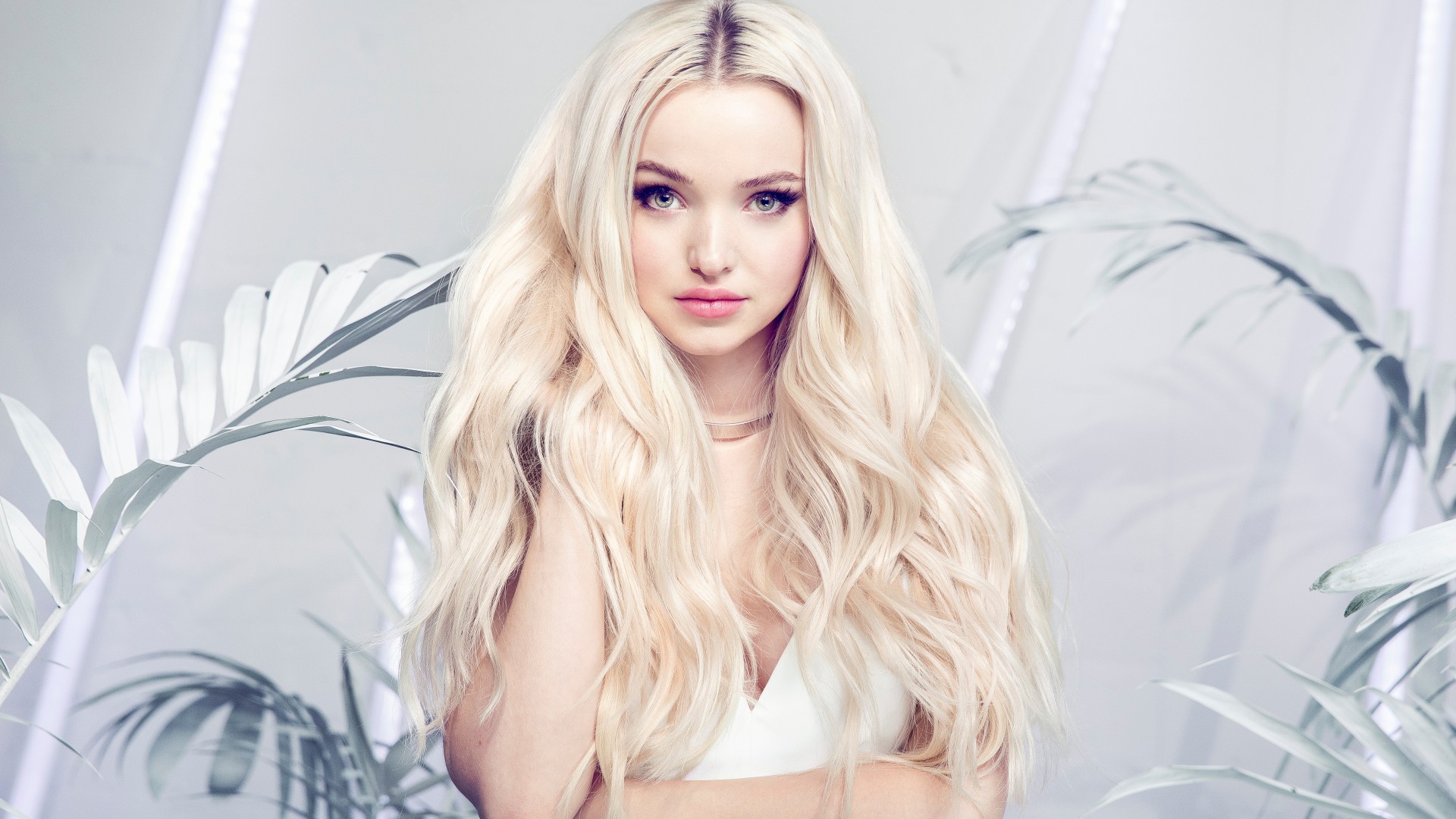 Back To 57 Bebe Rexha Wallpapers Hd - Dove Cameron Platinum Blonde , HD Wallpaper & Backgrounds