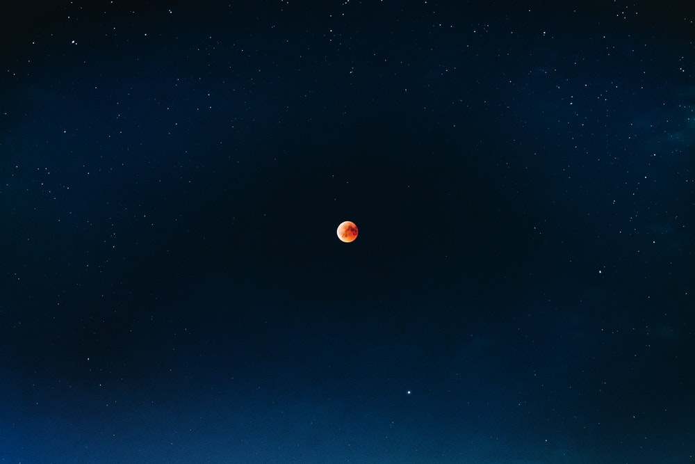 Mac Wallpapers Find Your Next Wallpaper On Unsplash - Full Moon Red Background , HD Wallpaper & Backgrounds