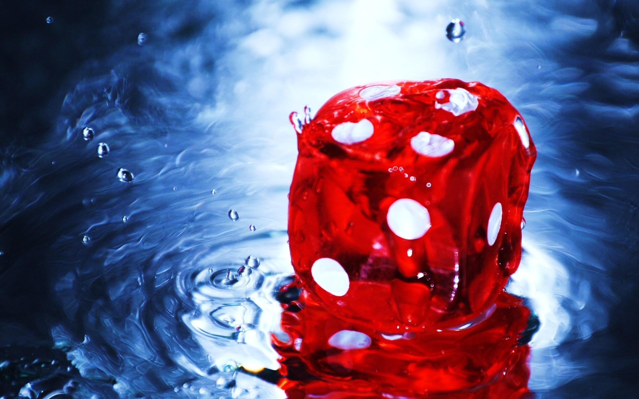 3d Water Wallpaper Desktop - Hd Background Dice , HD Wallpaper & Backgrounds