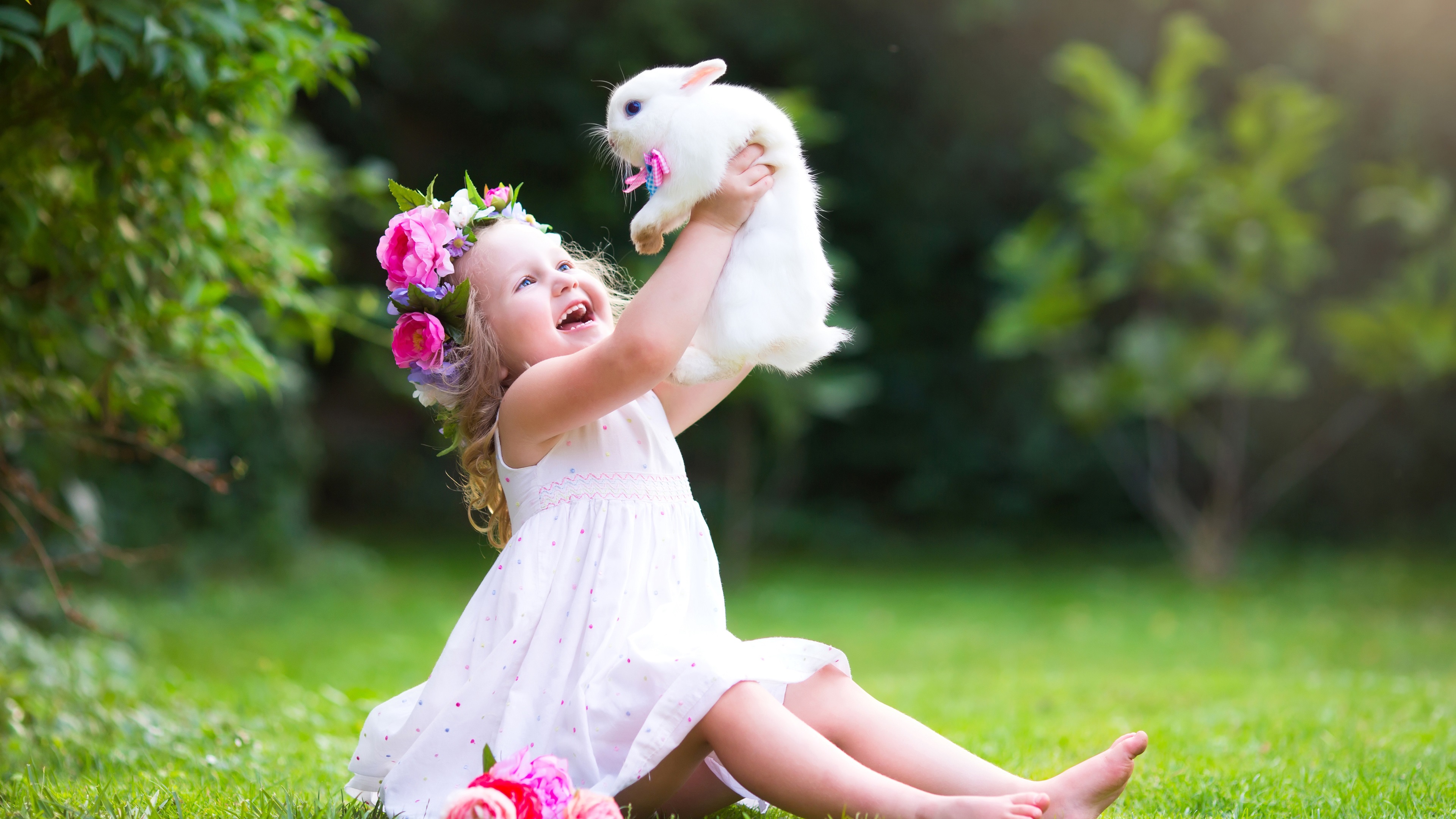 Download This Wallpaper - Child With Rabbit , HD Wallpaper & Backgrounds