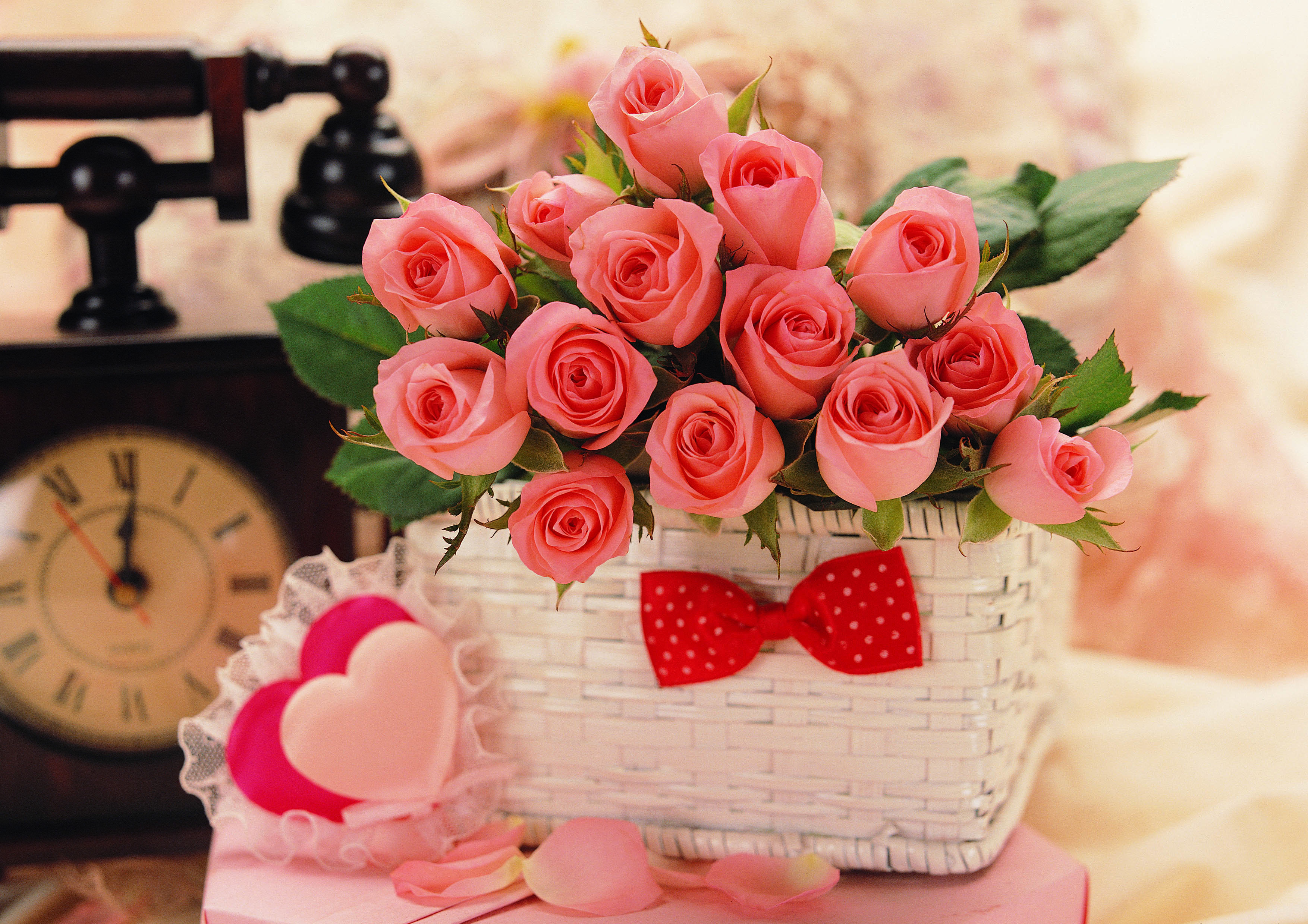 Roses Flowers Valentine Scene Wallpaper Desktop - ورود بمناسبة عيد الميلاد , HD Wallpaper & Backgrounds