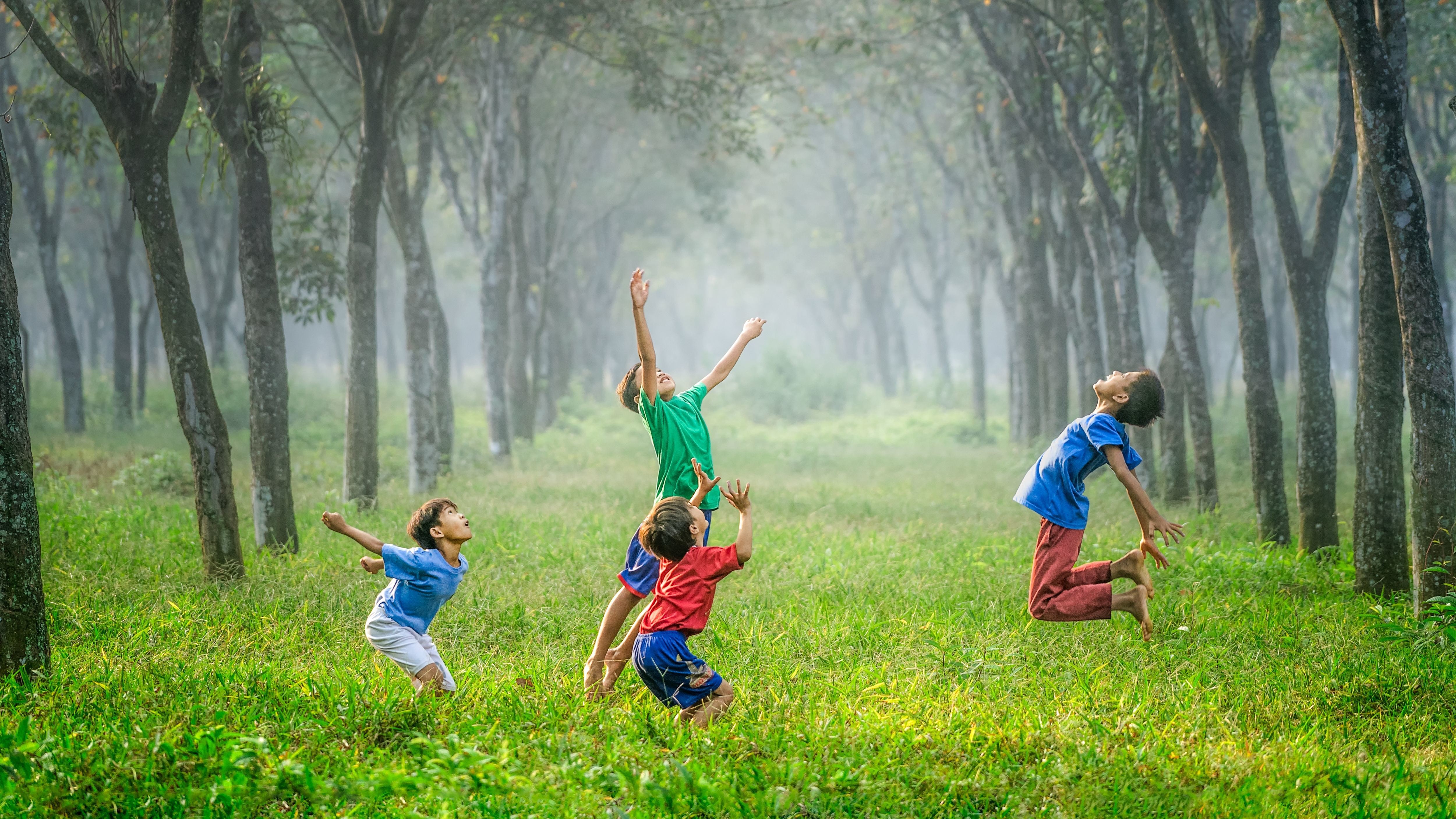 Children Playing Together Wallpaper - Bachpan Ke Wo Din , HD Wallpaper & Backgrounds