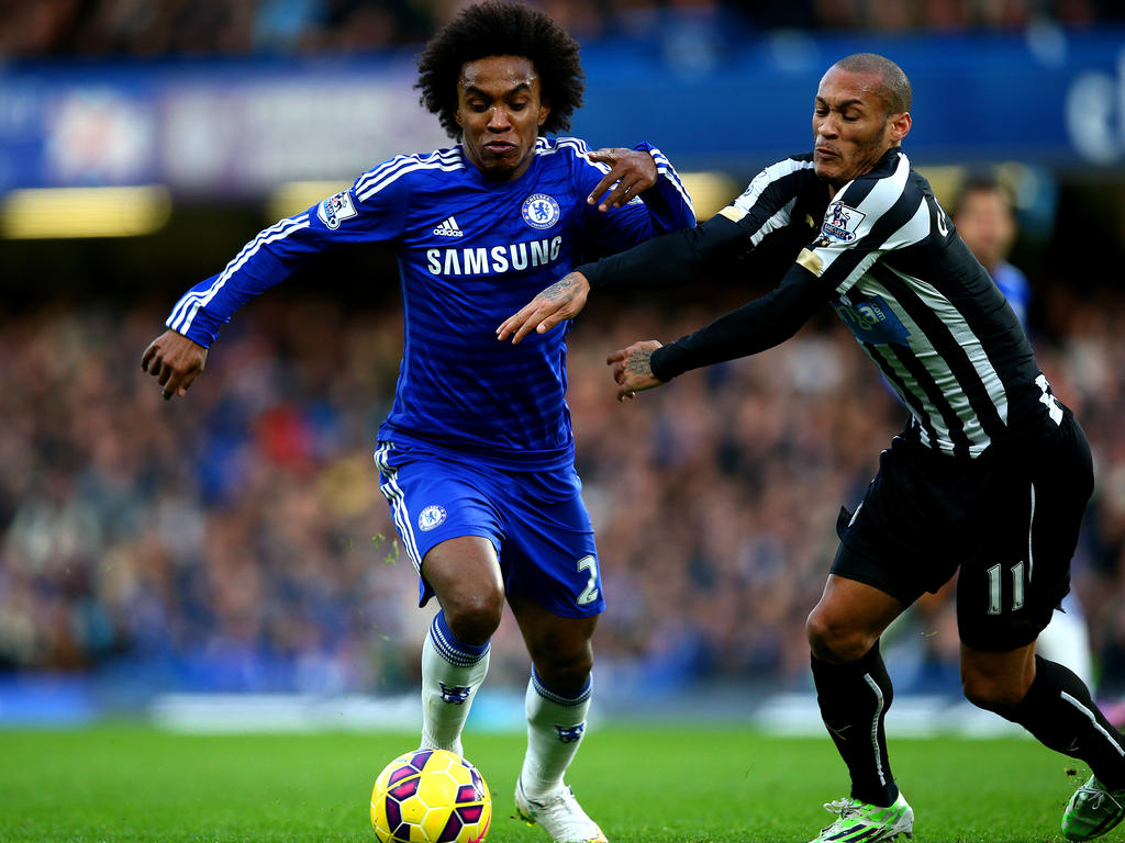 Willian Lifts Lid On Mourinho Tactics - Kick American Football , HD Wallpaper & Backgrounds