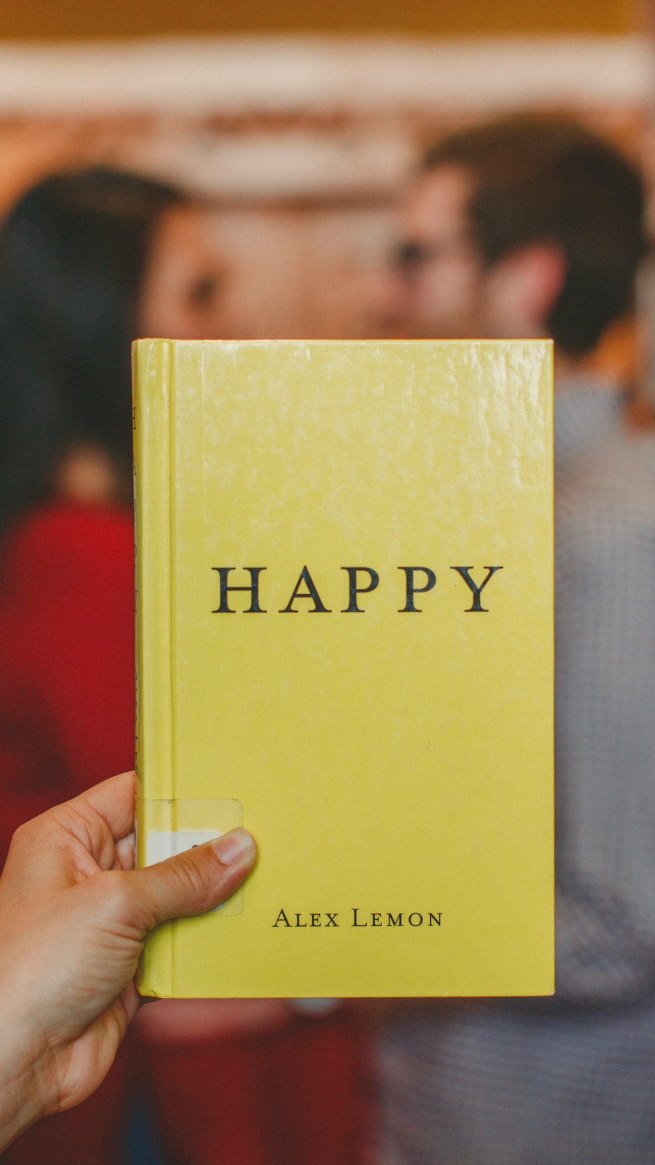 Wallpaper Happiness, Book, Couple, Love, Blur - Estar Presente Es Importante , HD Wallpaper & Backgrounds