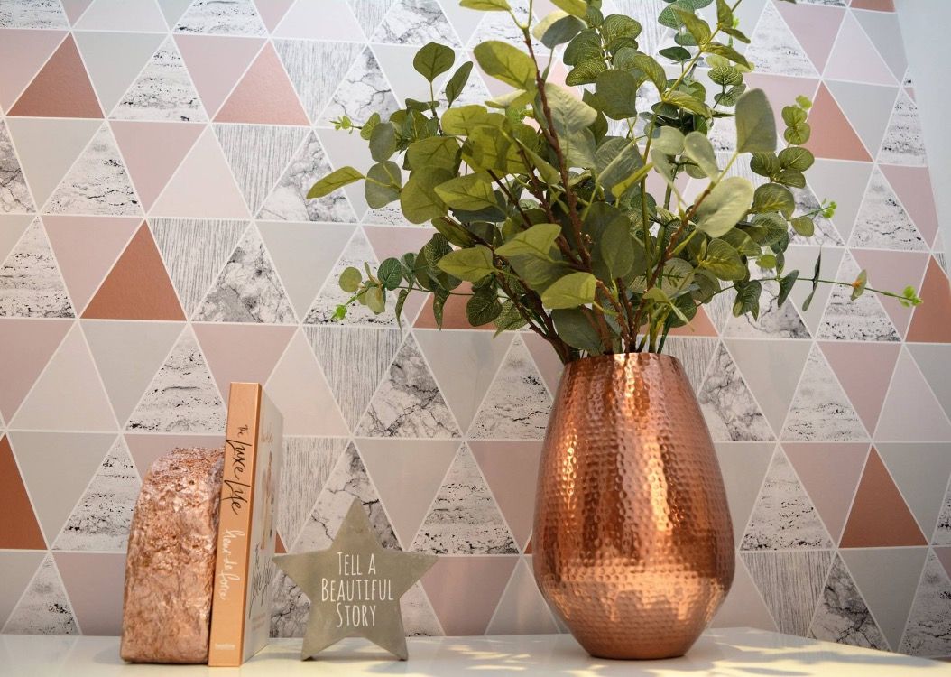 Copper Vase With Eucalyptus Leaves, Rose Gold Geometric - Vase , HD Wallpaper & Backgrounds