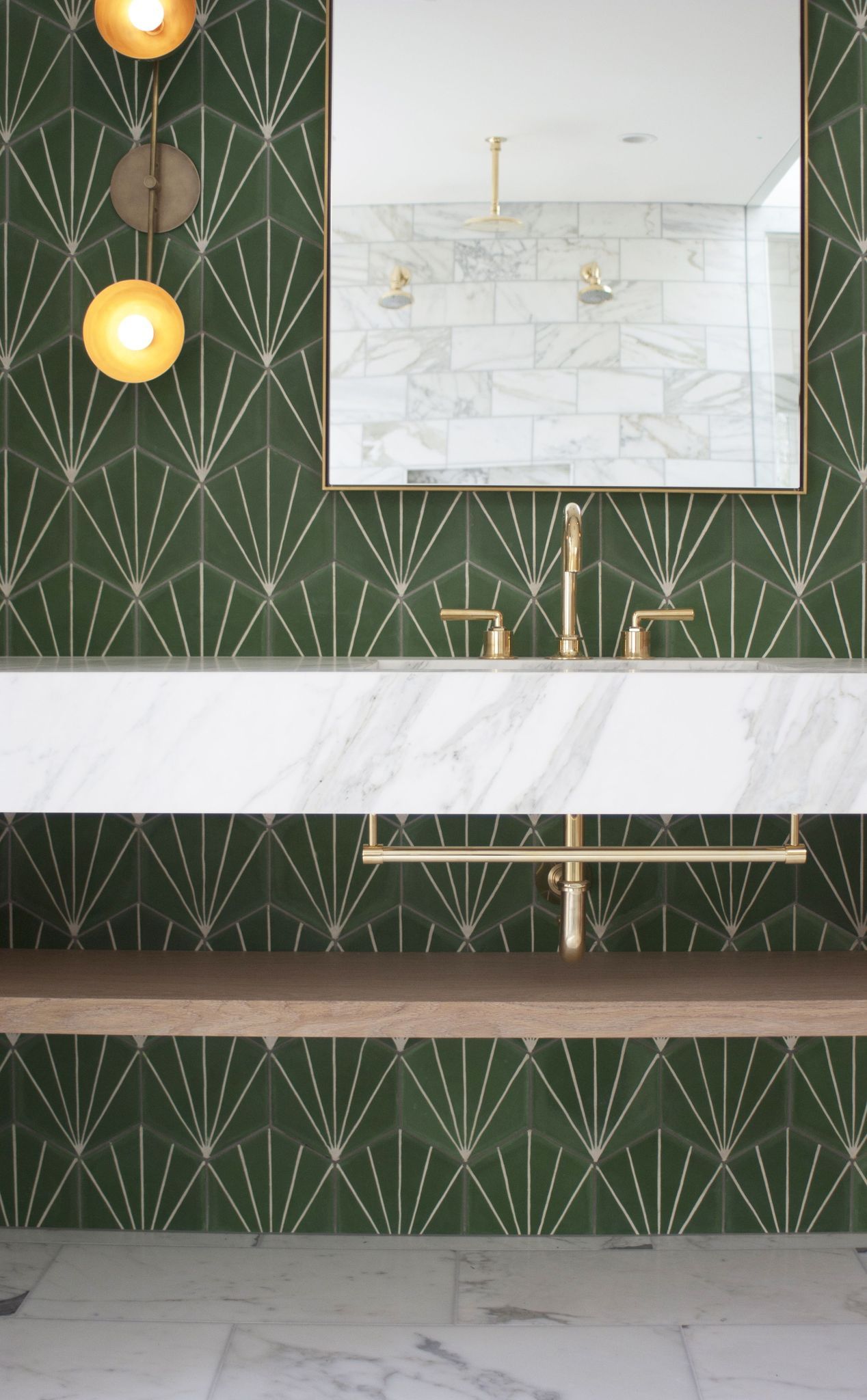 Green Art Deco Bathroom Tiles Dyke & Dean Bathroom - Green Cement Tile Bathroom , HD Wallpaper & Backgrounds