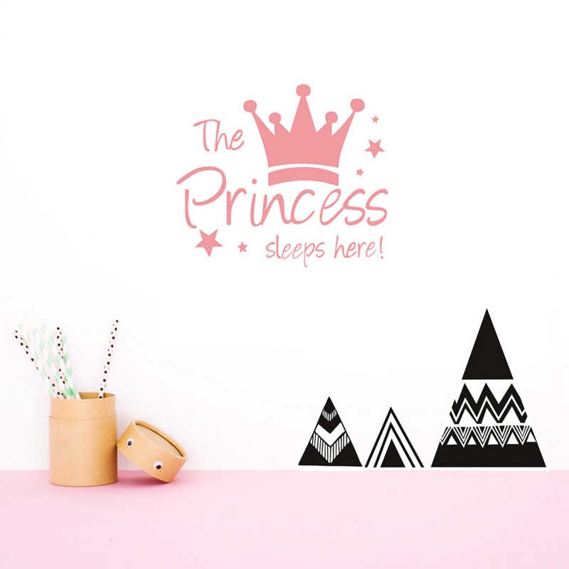Whism The Princess Sleep Here Wall Decal For Kids Room - Princess Sleeps Here Sign , HD Wallpaper & Backgrounds