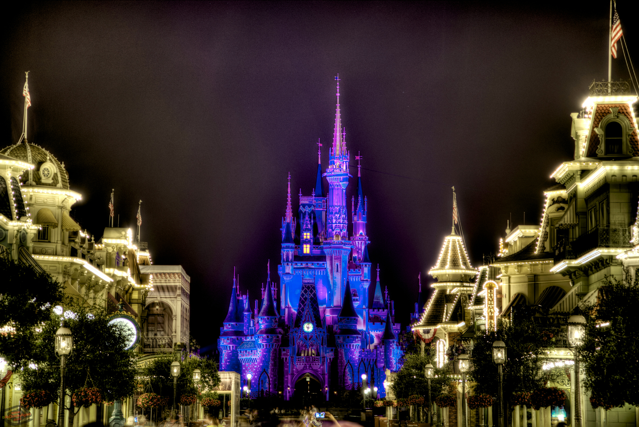 Blue Castle Wallpaper - Cinderella Castle , HD Wallpaper & Backgrounds