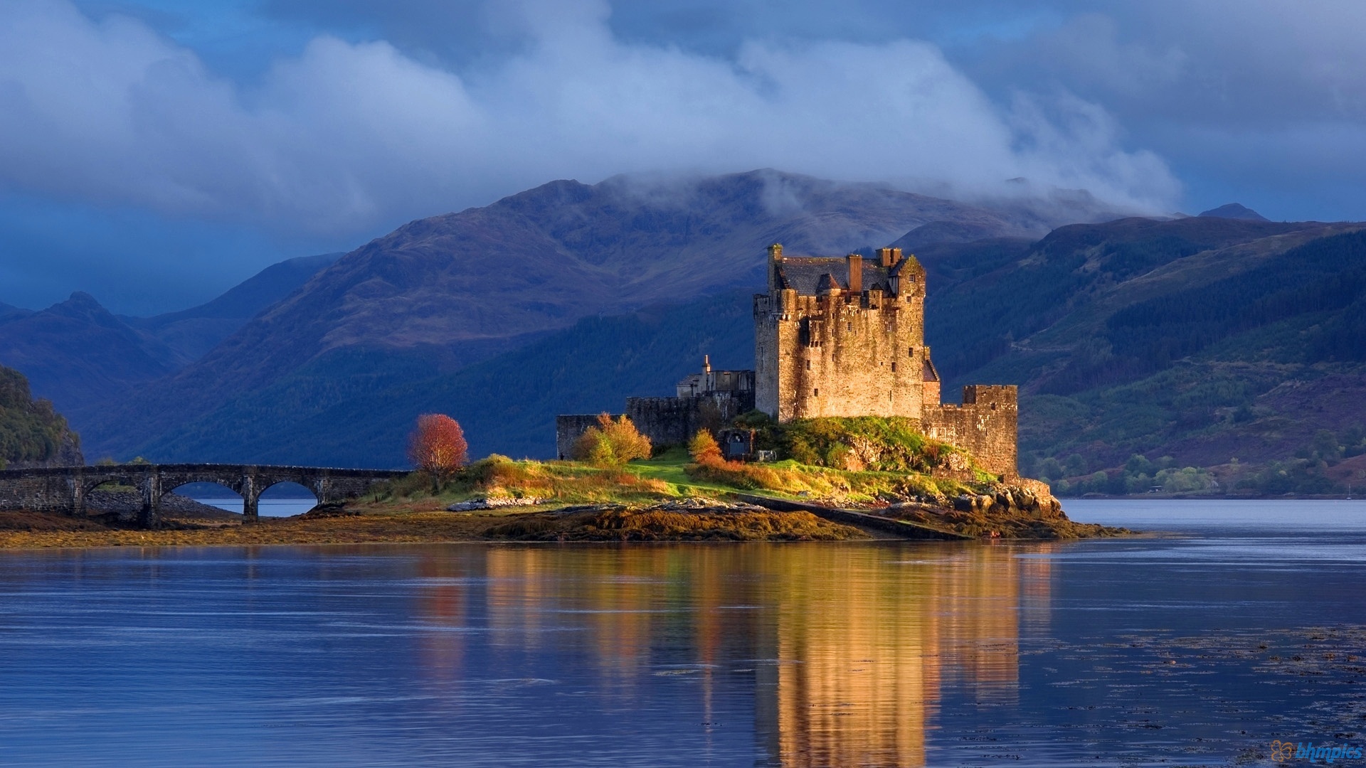 Medieval Castle Wallpapers For Android - Eilean Donan Castle , HD Wallpaper & Backgrounds