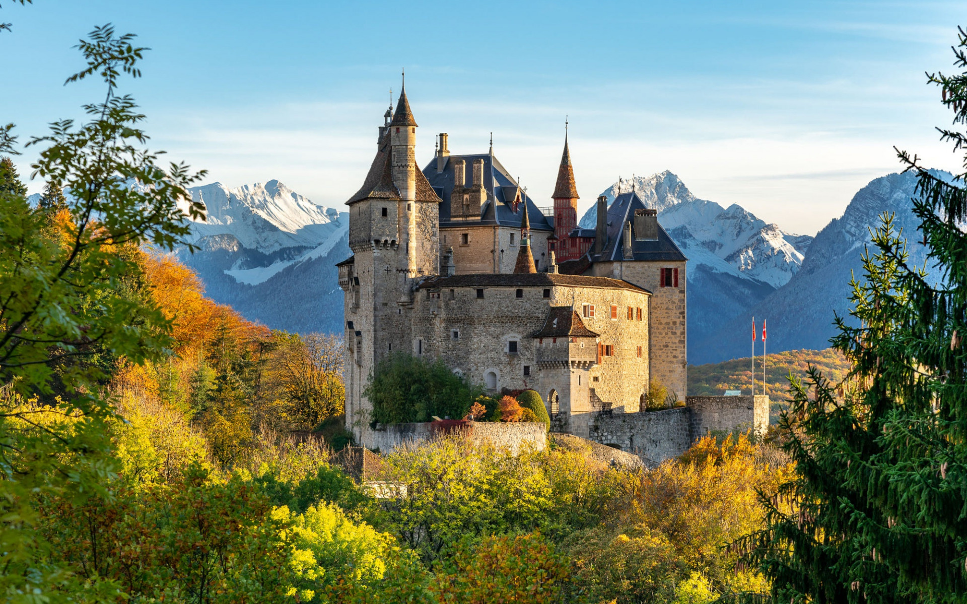 Menthon Castle, Autumn, Forest, Landmark, Medieval - Château De Menthon-saint-bernard , HD Wallpaper & Backgrounds