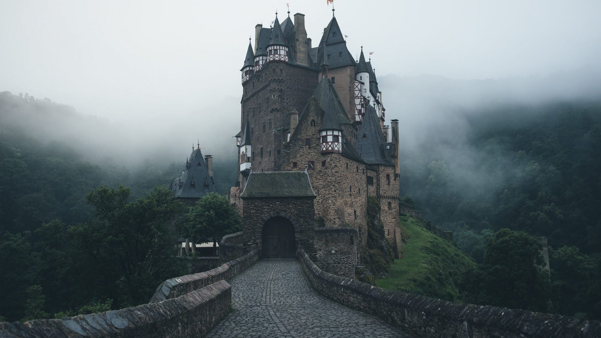 Wallpaper Castle, Eltz Castle, Architecture - Burg Eltz , HD Wallpaper & Backgrounds