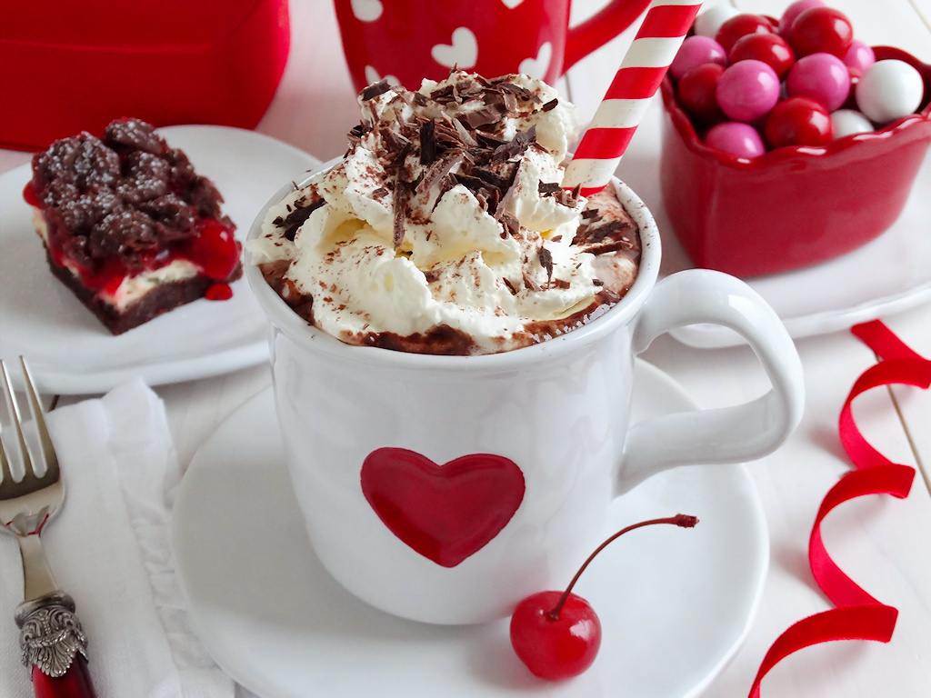 Christmas Hot Cocoa Wallpaper Chocolate Covered Cherry - Hot Chocolate With Cherry , HD Wallpaper & Backgrounds