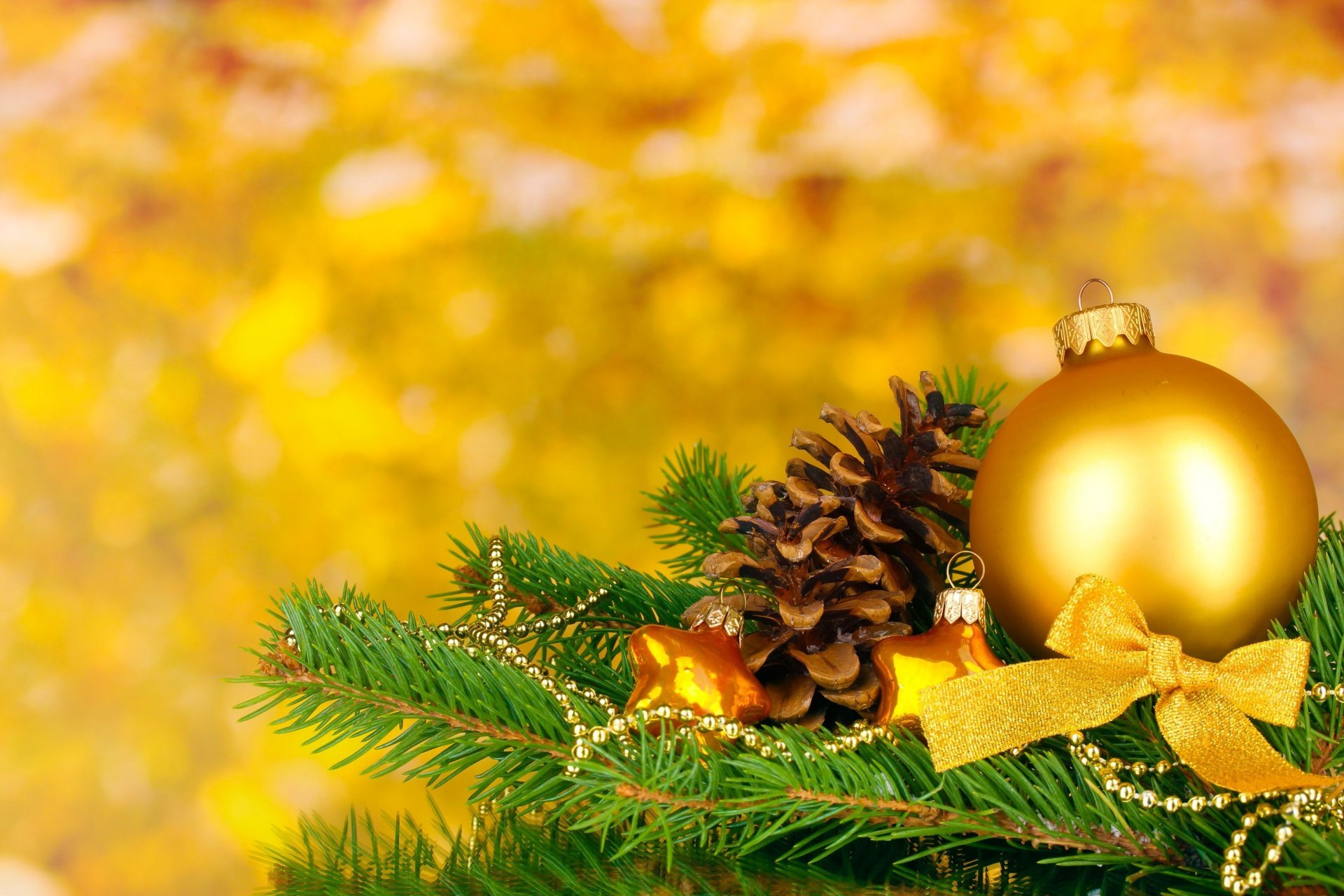 Yellow Christmas Balls Wallpapers High Quality Download - พื้น หลัง การ์ด ปี ใหม่ , HD Wallpaper & Backgrounds