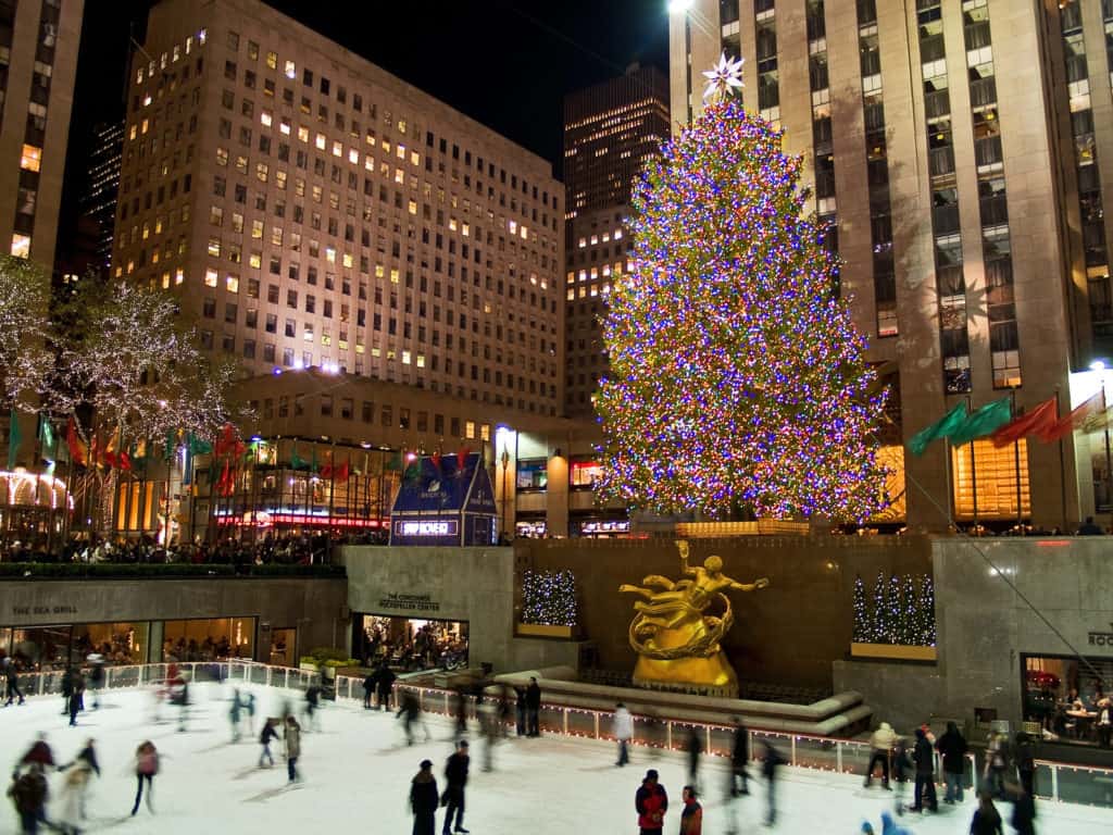 A New York City Christmas Bucket List - Rockefeller Center , HD Wallpaper & Backgrounds