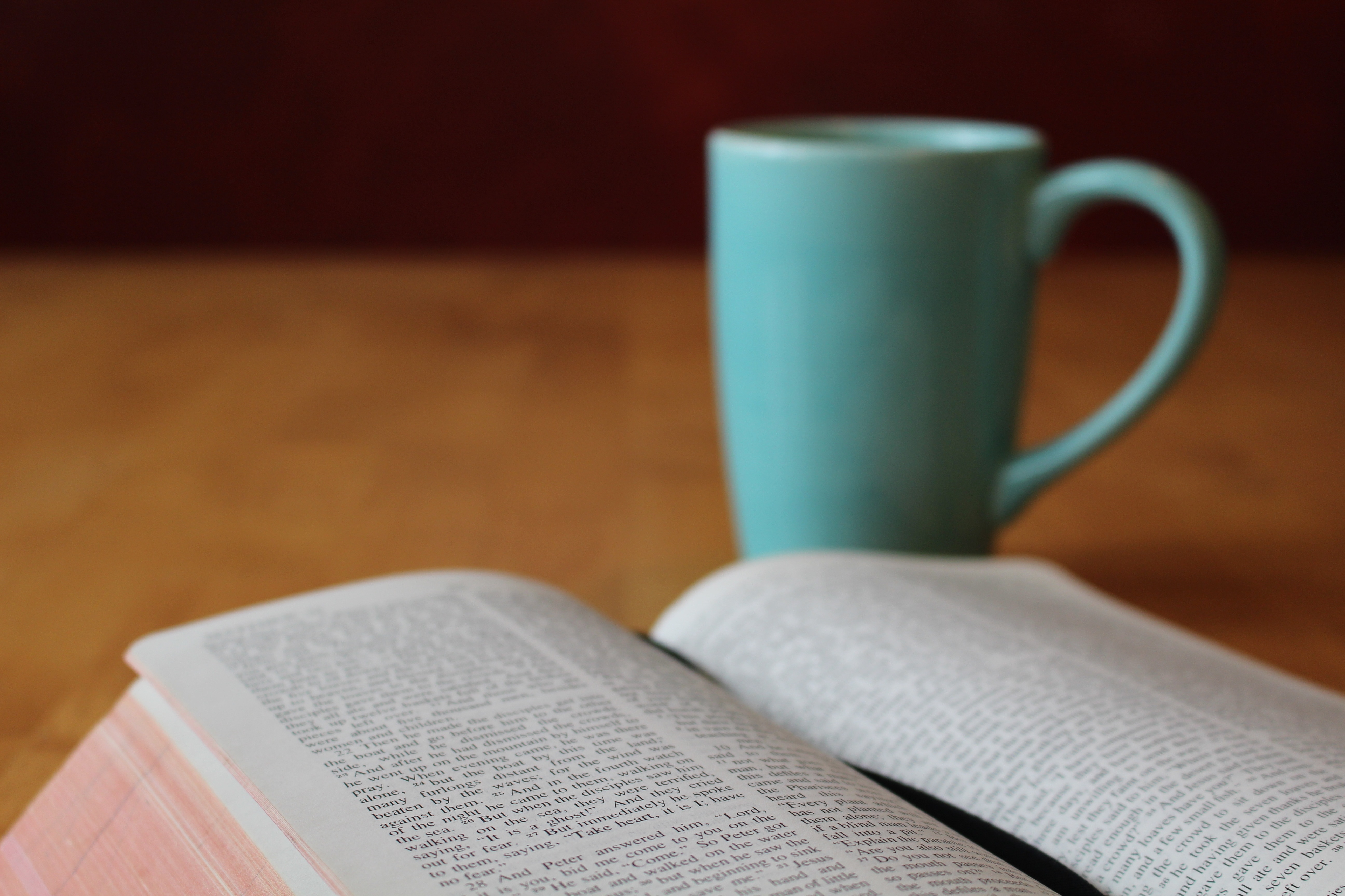 Download Original Image Online Crop - Bible And Coffee Cup , HD Wallpaper & Backgrounds