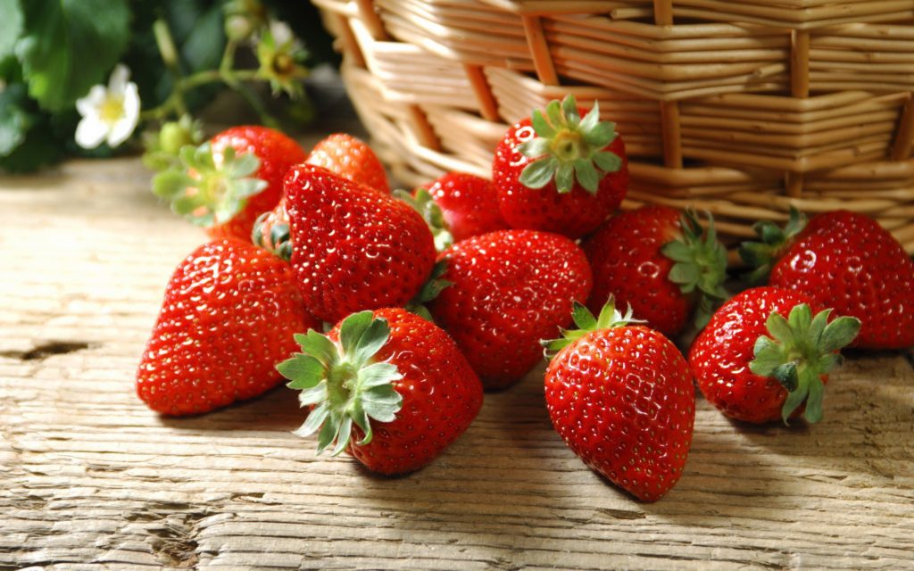 Beautiful Strawberry Red Fruit Wallpaper Full Hd - Strawberry Wallpaper Hd , HD Wallpaper & Backgrounds