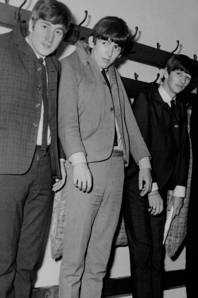 Download Chair The Beatles Wallpaper Beatles Black And White Download Chair The Beatles Wallpaper Beatles Black And White