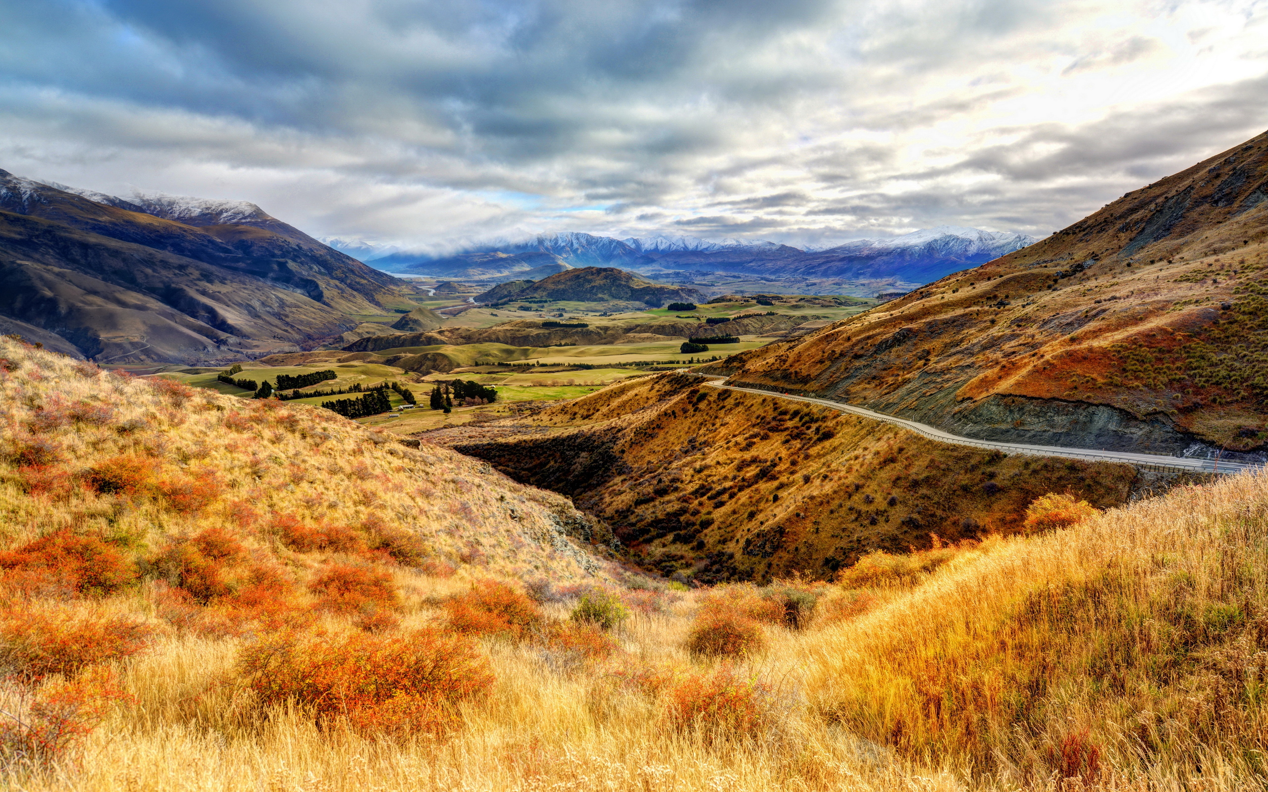 New Zealand Landscape 4k Ultra Hd Wallpaper - 24 Inch Smart Tv Price , HD Wallpaper & Backgrounds