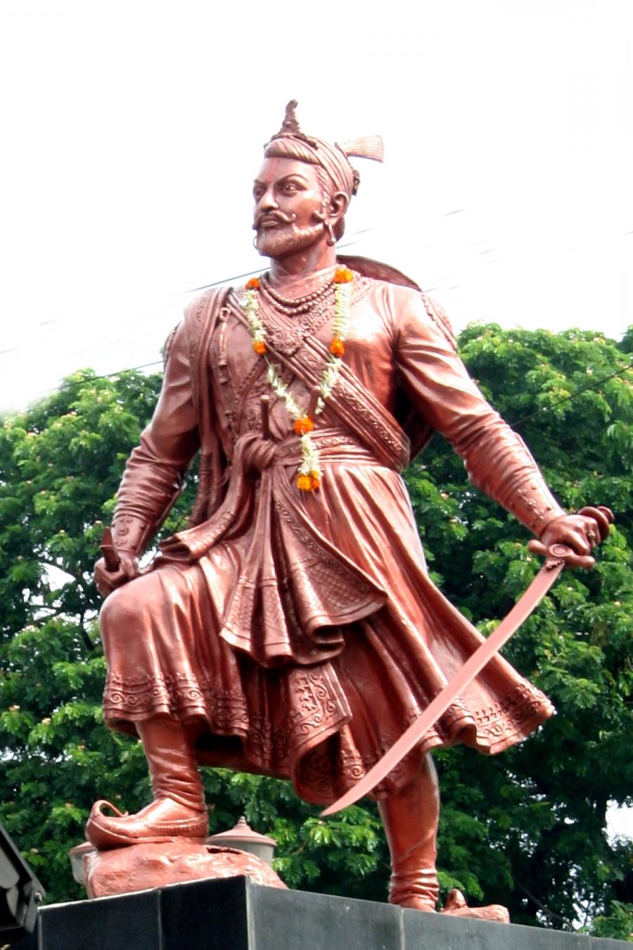 Chhatrapati Sambhaji Maharaj Lead The Marathas In War - Statue , HD Wallpaper & Backgrounds