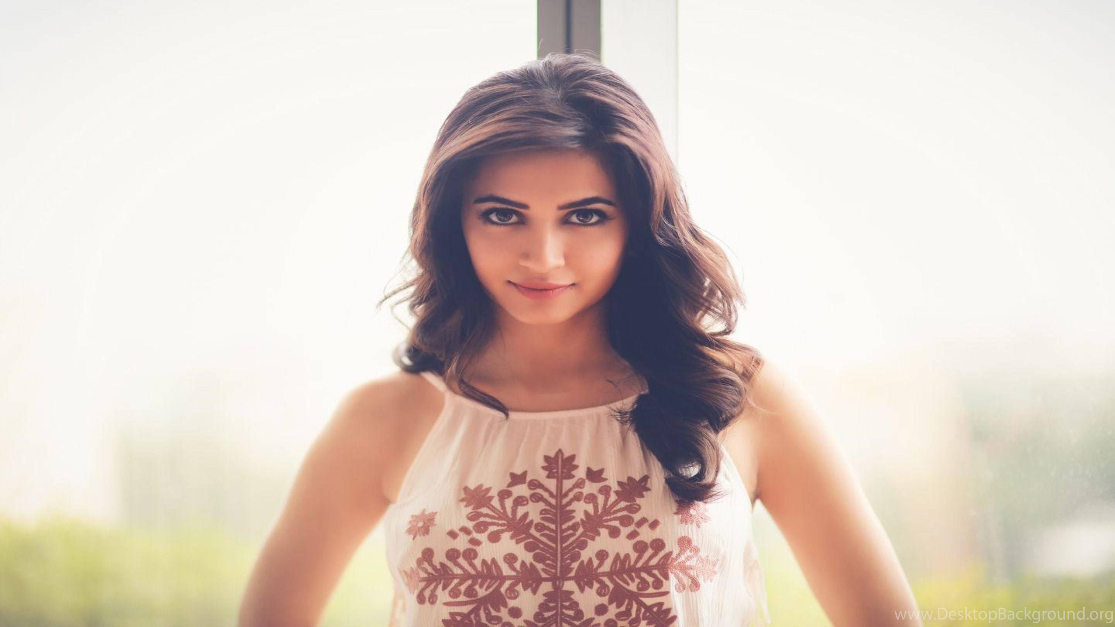 Ultra Hd Bollywood Actress Wallpapers - Raaz Reboot Ki Heroine , HD Wallpaper & Backgrounds