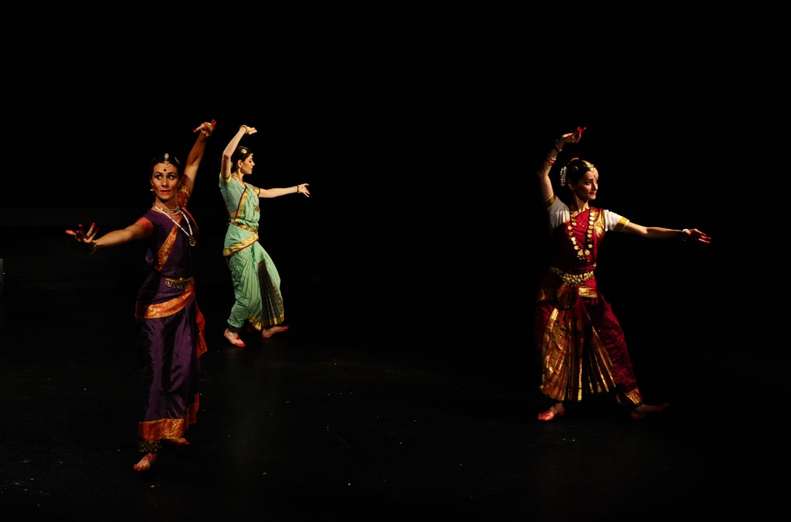 Nataka Bharata Natyam Dance Company Set - Indian Classical Dance , HD Wallpaper & Backgrounds