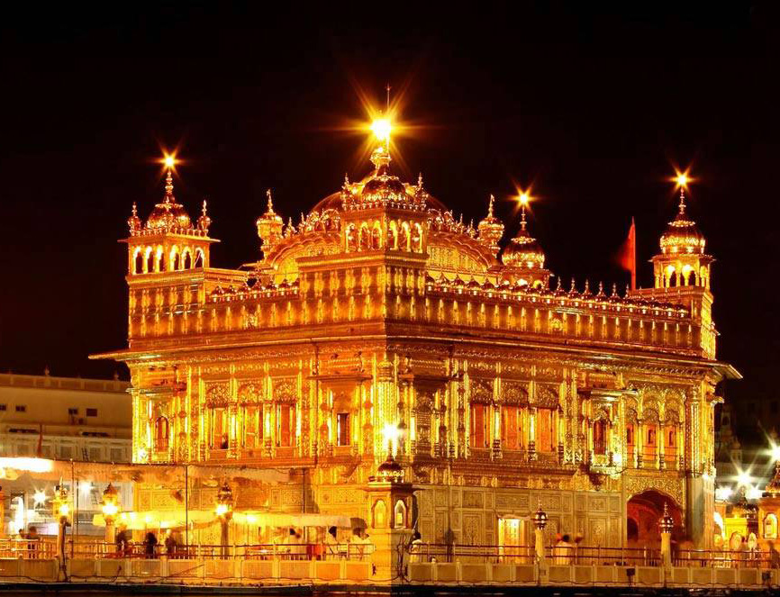 Golden Temple Amritsar Hotels Images - Golden Temple Made Out Of Real Gold , HD Wallpaper & Backgrounds