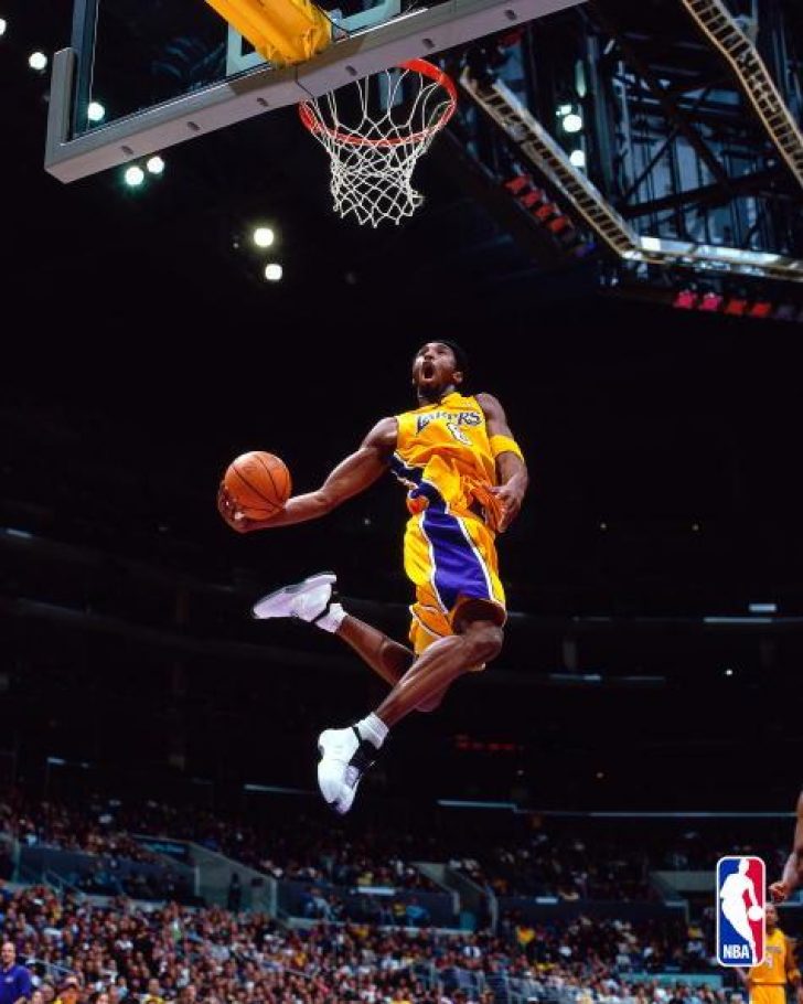 Kobe Bryant Wallpaper - Kobe Bryant Wallpaper Dunk , HD Wallpaper & Backgrounds