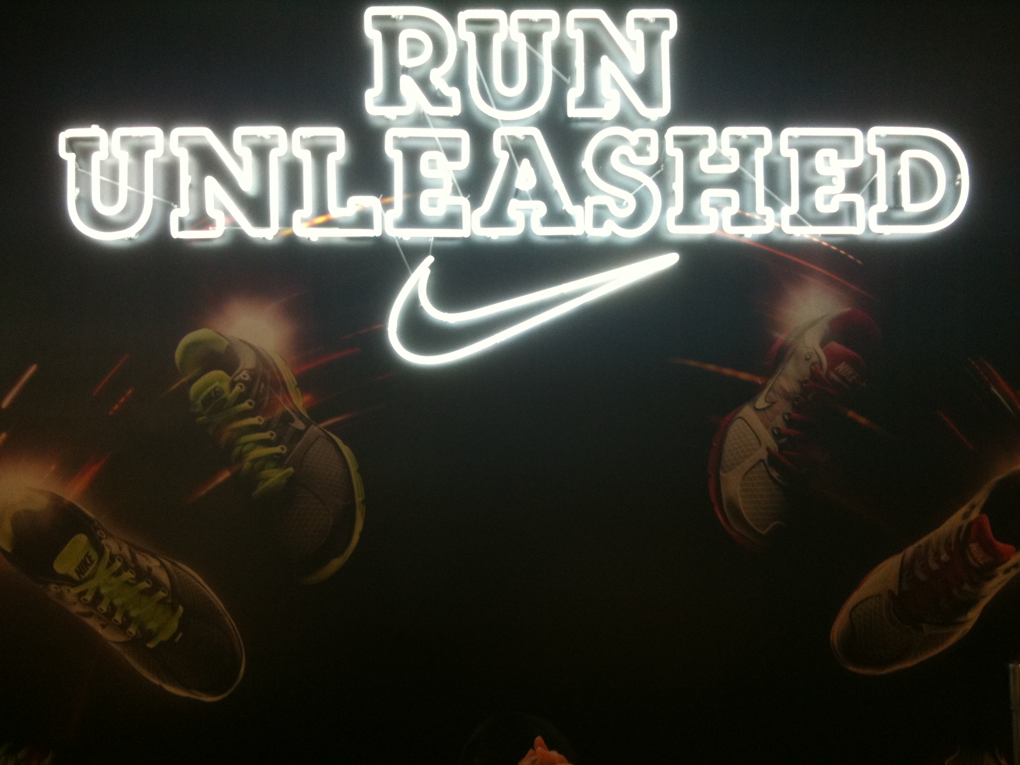 Nike - Run Quotes Nike , HD Wallpaper & Backgrounds